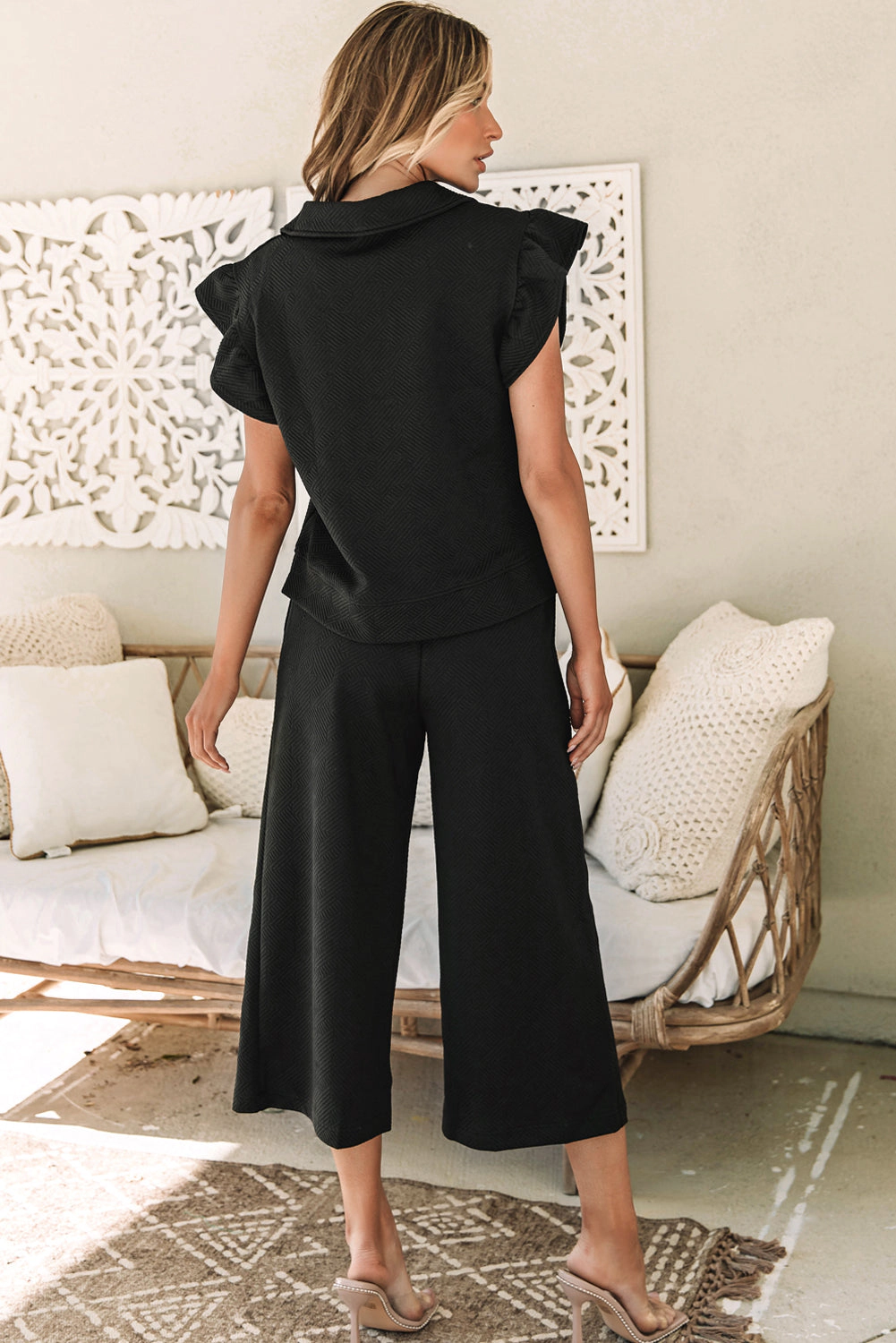 Threaded Pear Women's Alyssa Textured Flutter Sleeve Top