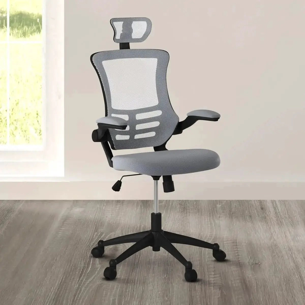 Platinum-Level Office Chairs Modern Mesh Executive Office Chair With Headrest And Flip-Up Arms