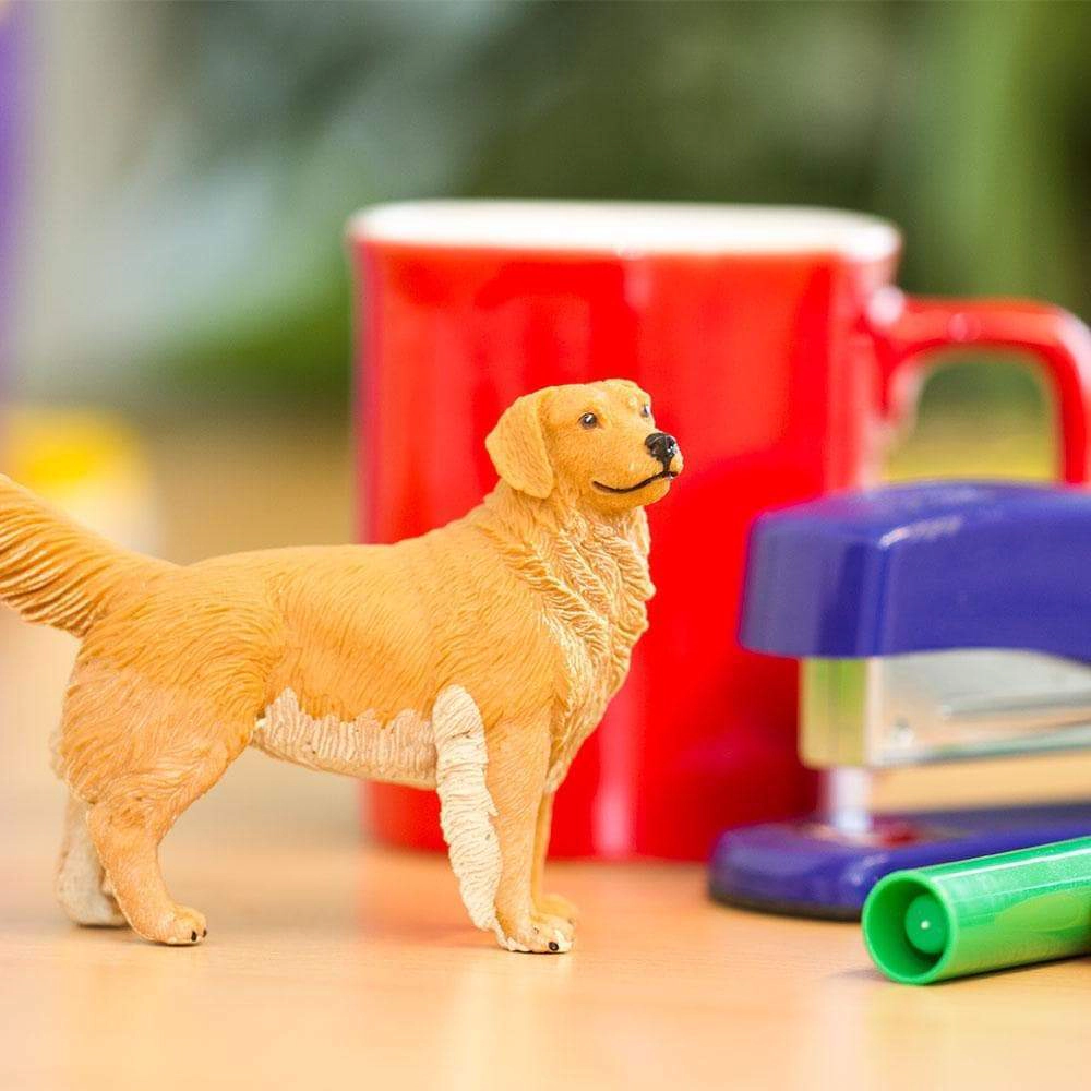 Safari Ltd. - Golden Retriever Kids Toy Figure