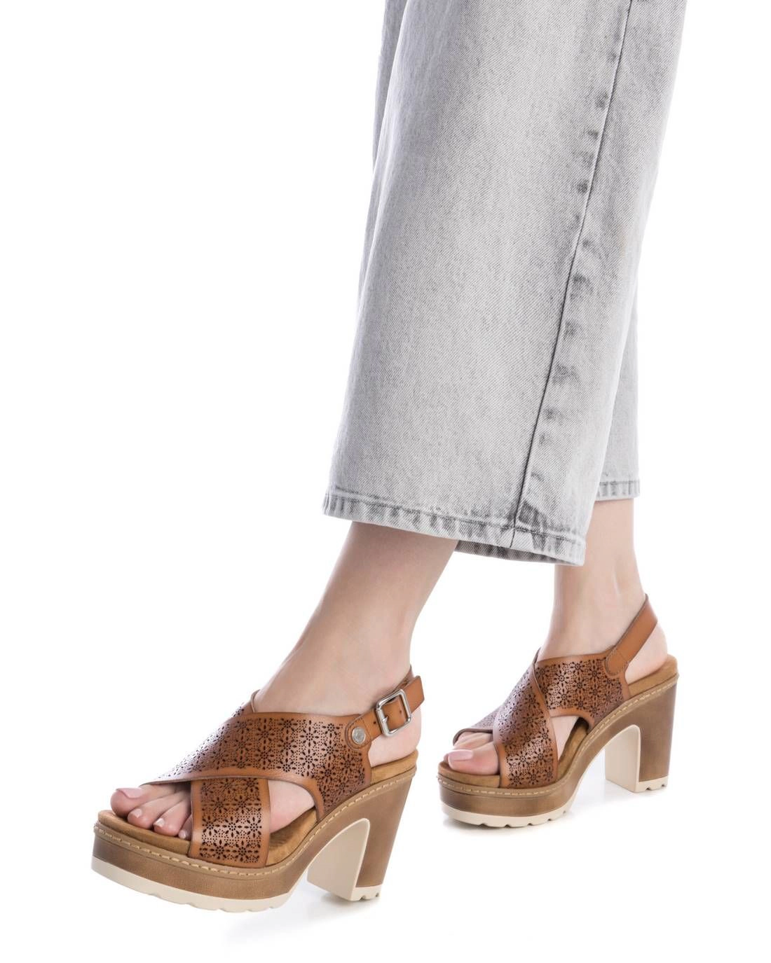 Refresh women's heeled slingback sandals