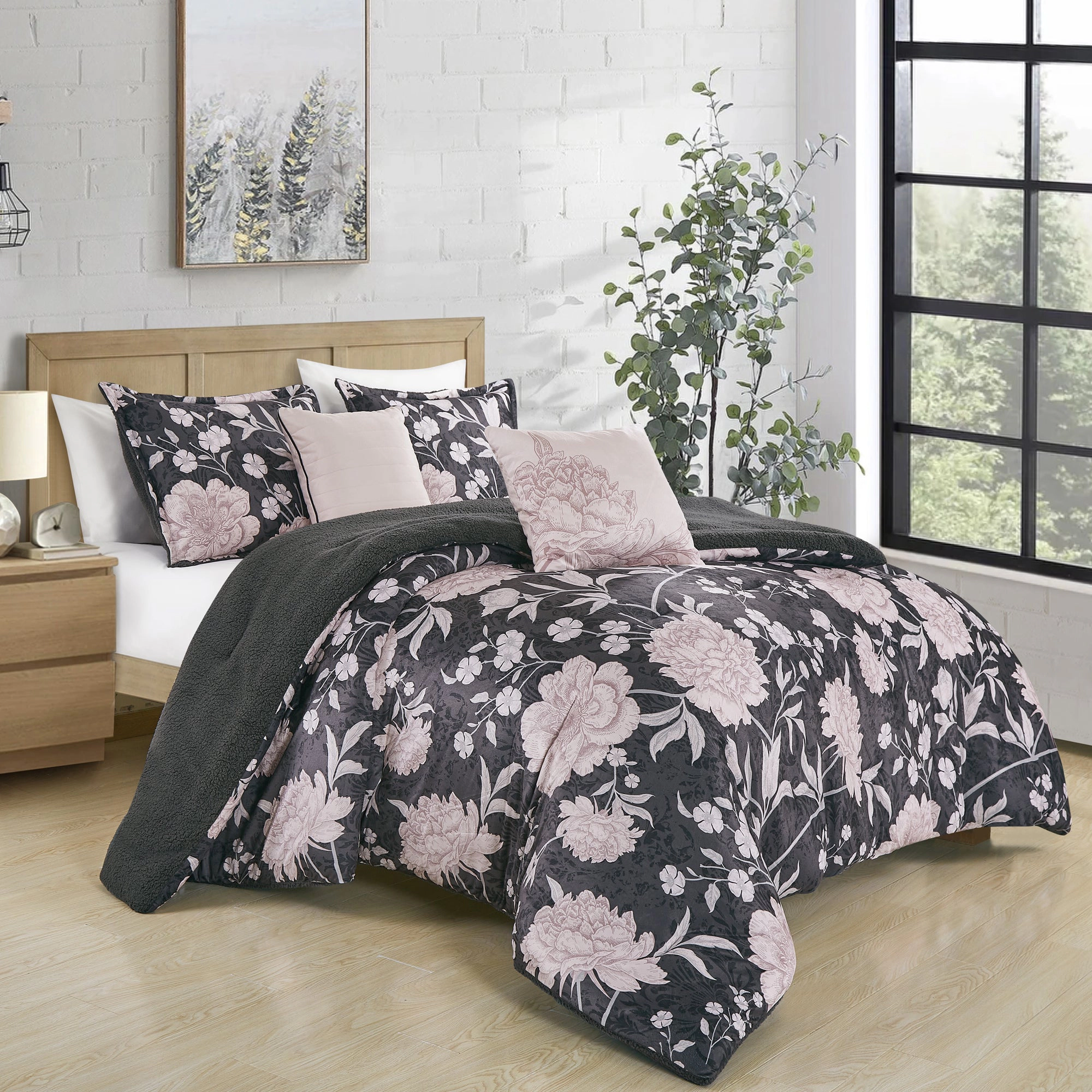 MarCielo Blush Floral 5-Piece Velvet Comforter Set with Sherpa Backing