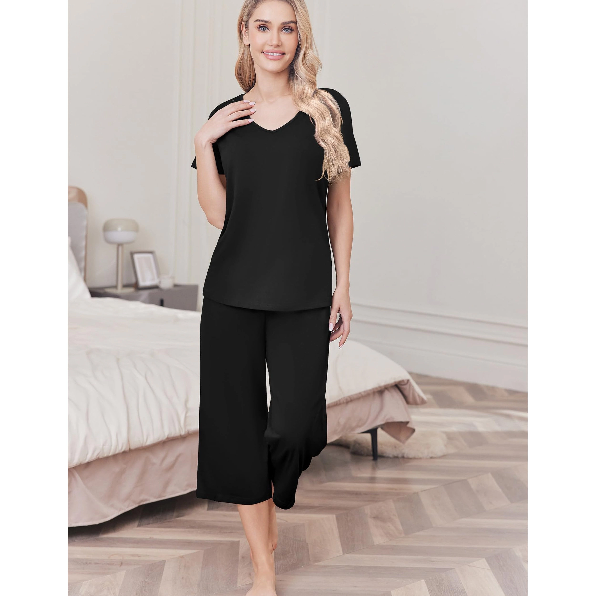 Ekouaer Womens Pajama Sets Soft Cotton Pj Short Sleeve Top with Capri Pants Sleepwear 2 Piece Print