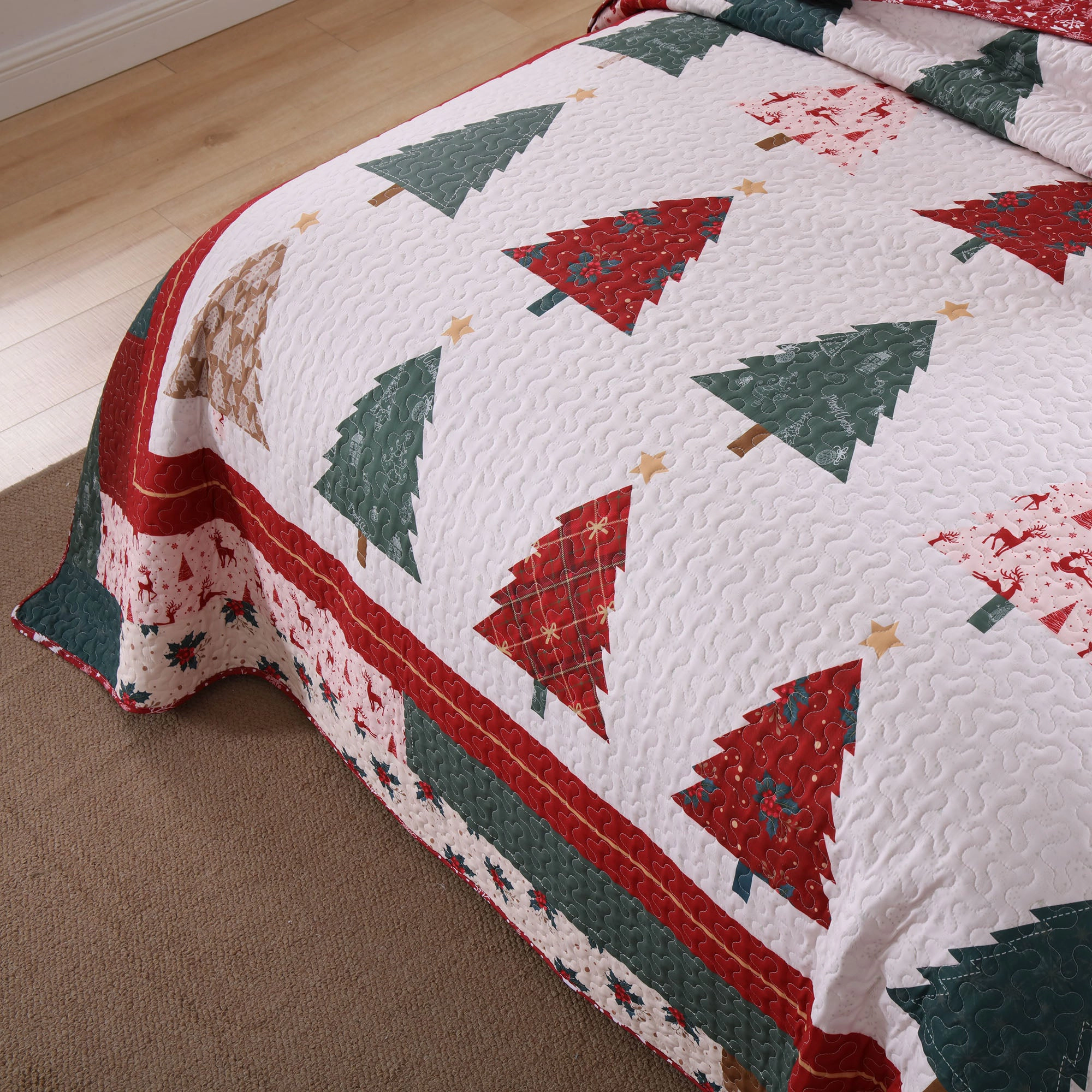 MarCielo 3 Pieces Christmas Theme Quilt Set - Holiday Forest Bedspread Set