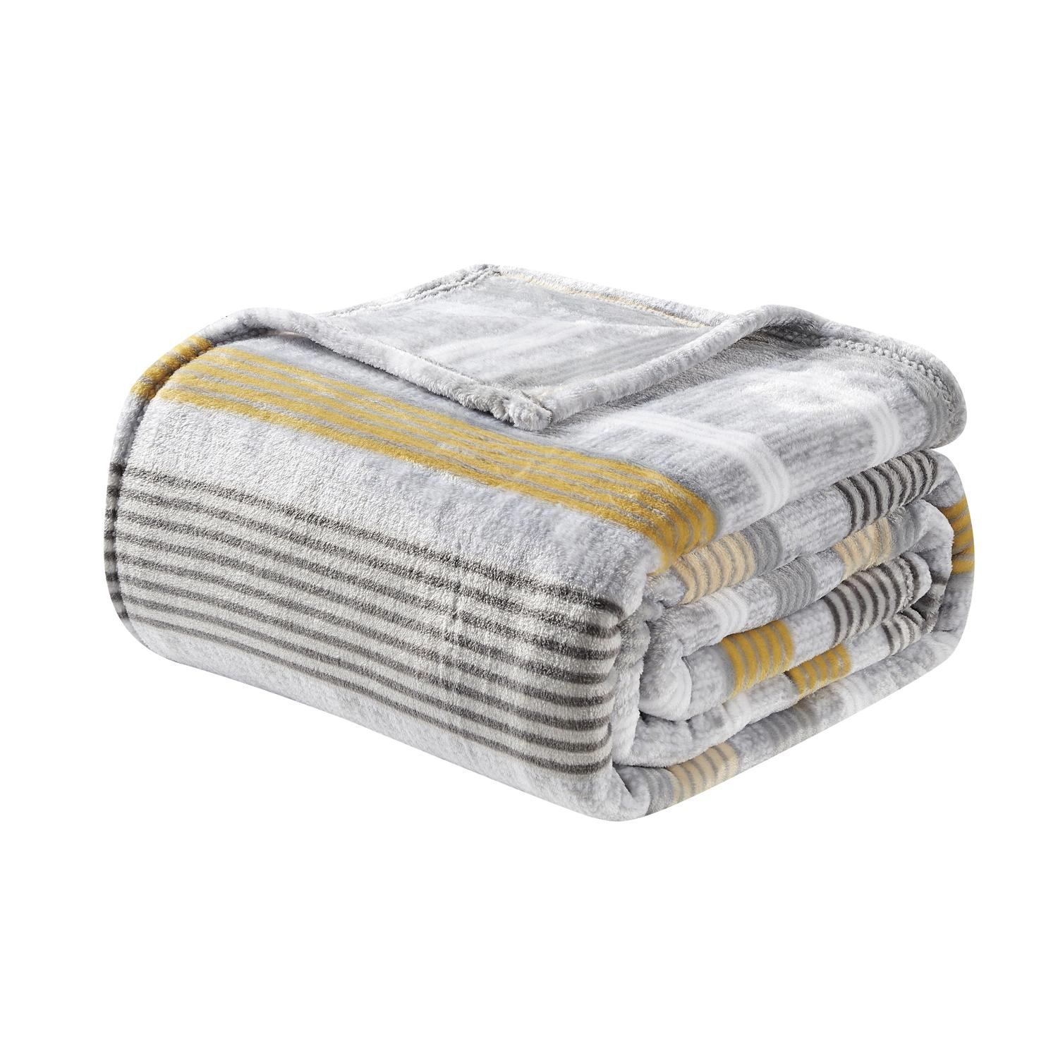 Plazatex Brea Printed Luxurious Ultra Soft Lightweight Bed Blanket 102" x 90" Multicolor