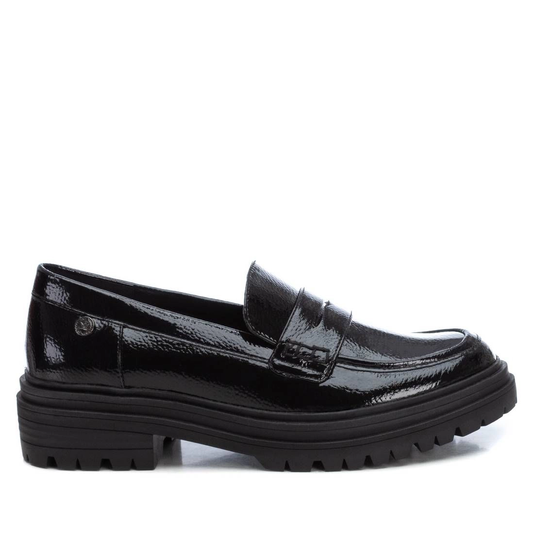 XTI Womens Patent Leather Moccasins