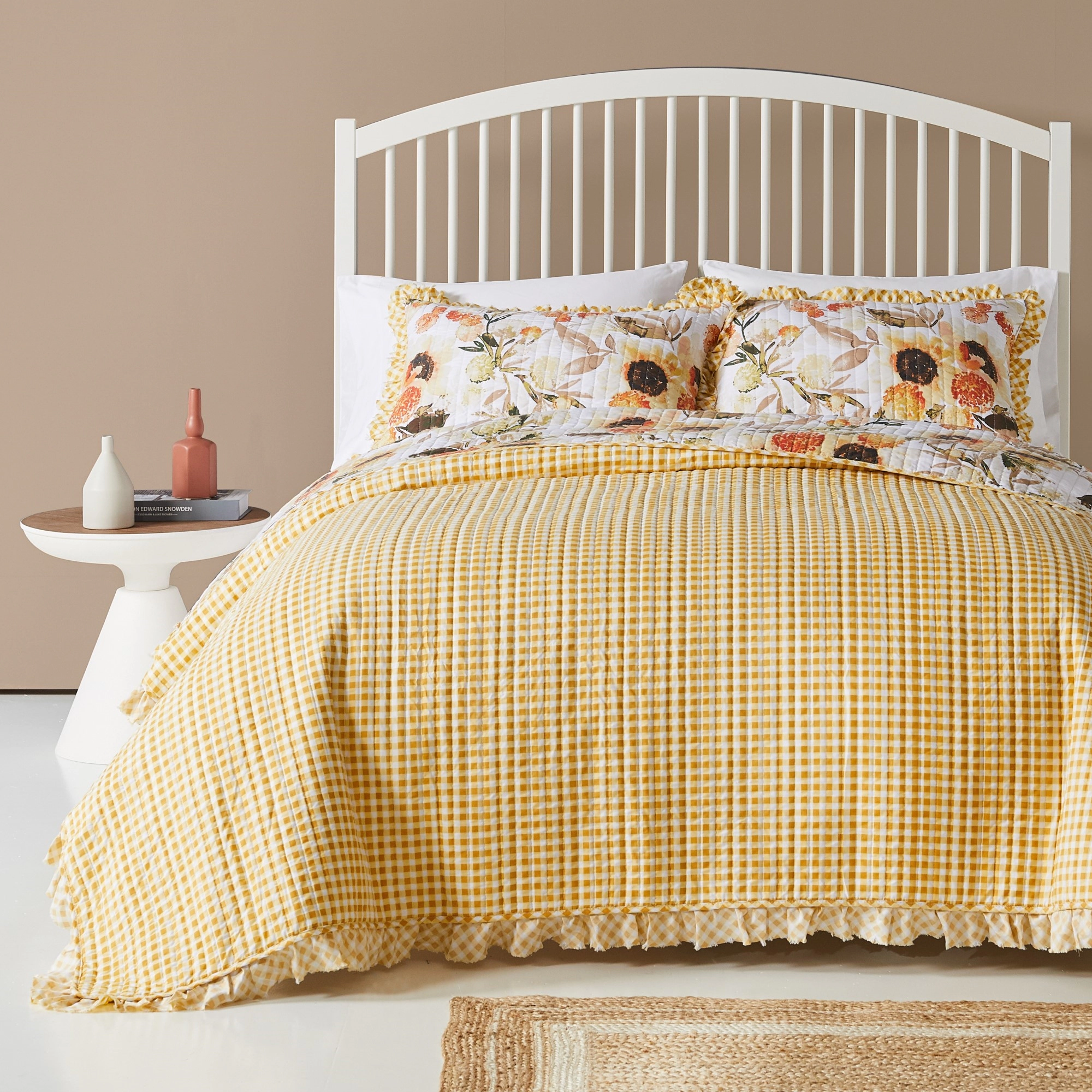 Greenland Home SomerSet Ruffled Country Gingham Quilt Set 3 Piece
