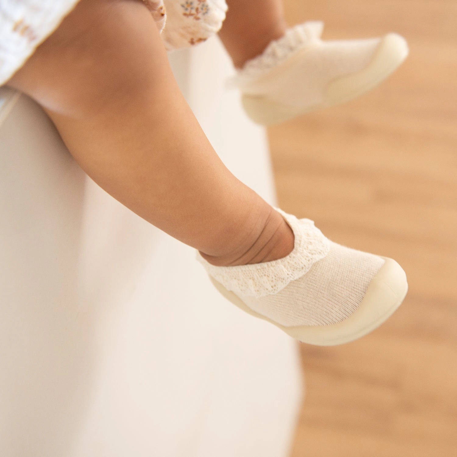 Komuello Toddler Girl First Walk Sock Shoes Flat - Sweet Latte Lace