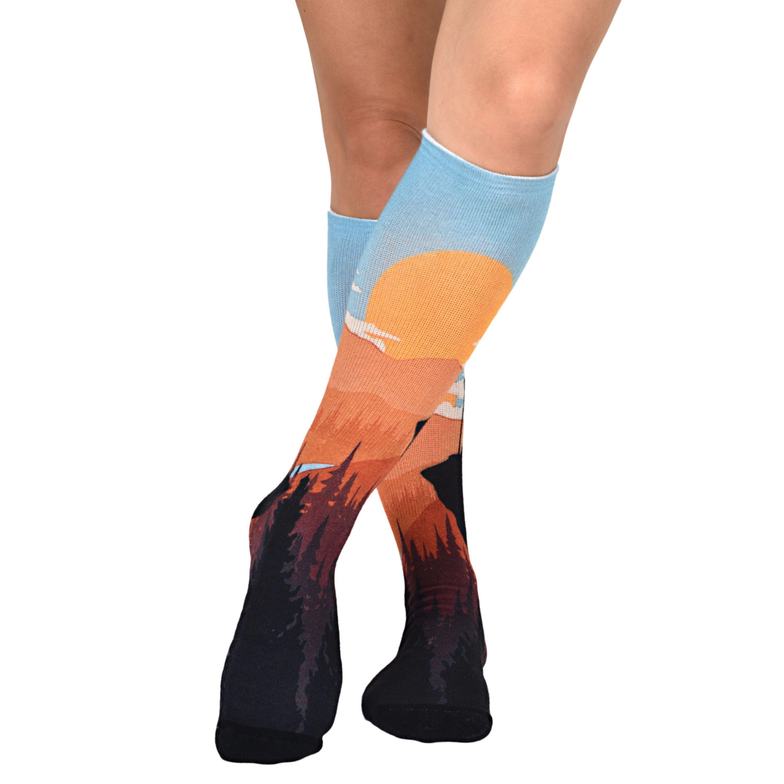 Wear Sierra CoolMax Sun Set Design Women's Knee-High 2 Pair Pack Socks