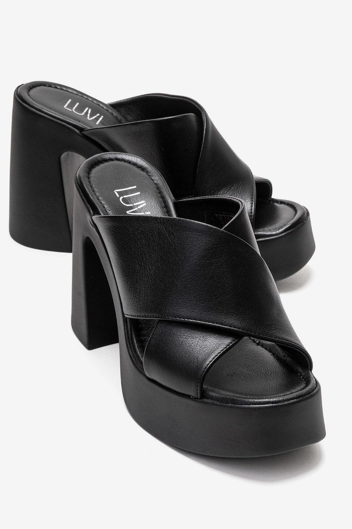 Forever & Always Womens Essenza Leather Platform Block Heel Sandal