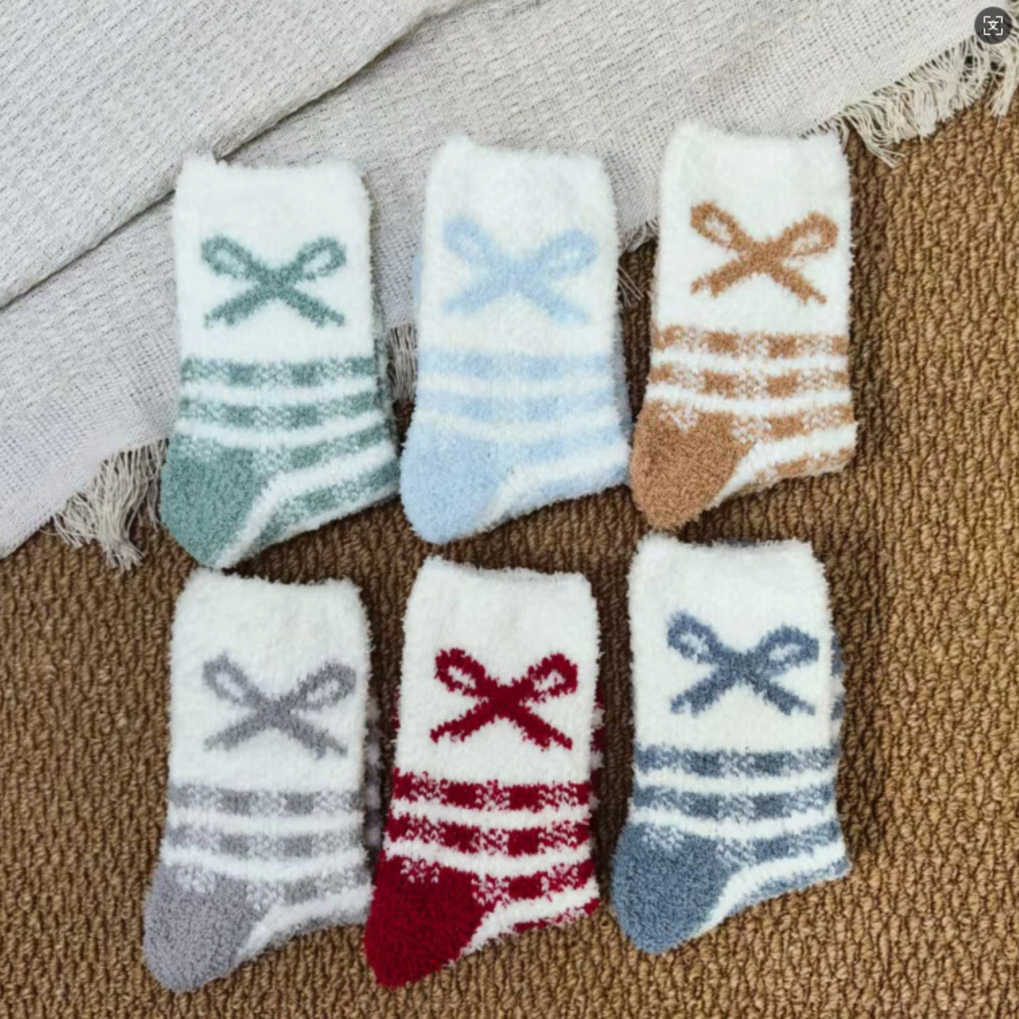 Anna-Kaci Women's 3-Pair Fuzzy Bow Pattern Knit Crew Socks