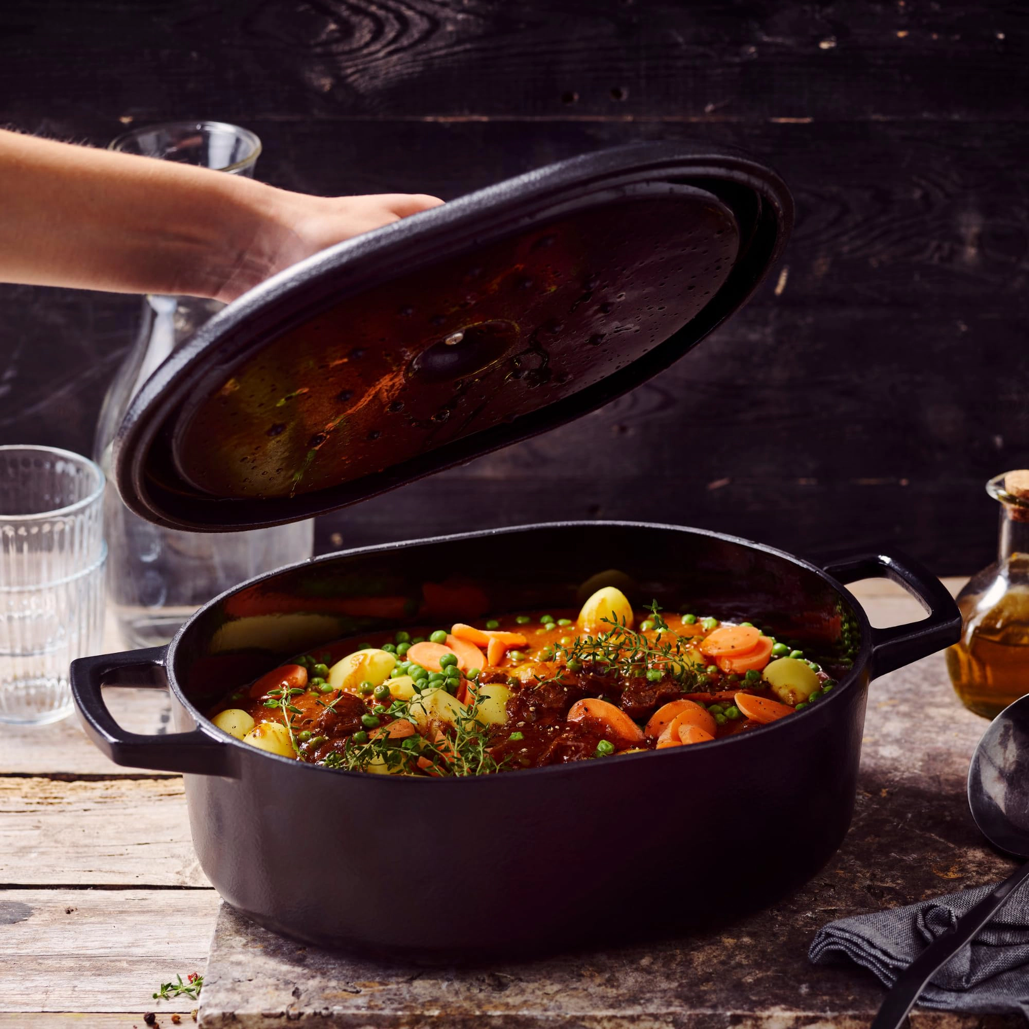 Alva Nori 6-Quart Enameled Cast Iron Dutch Oven