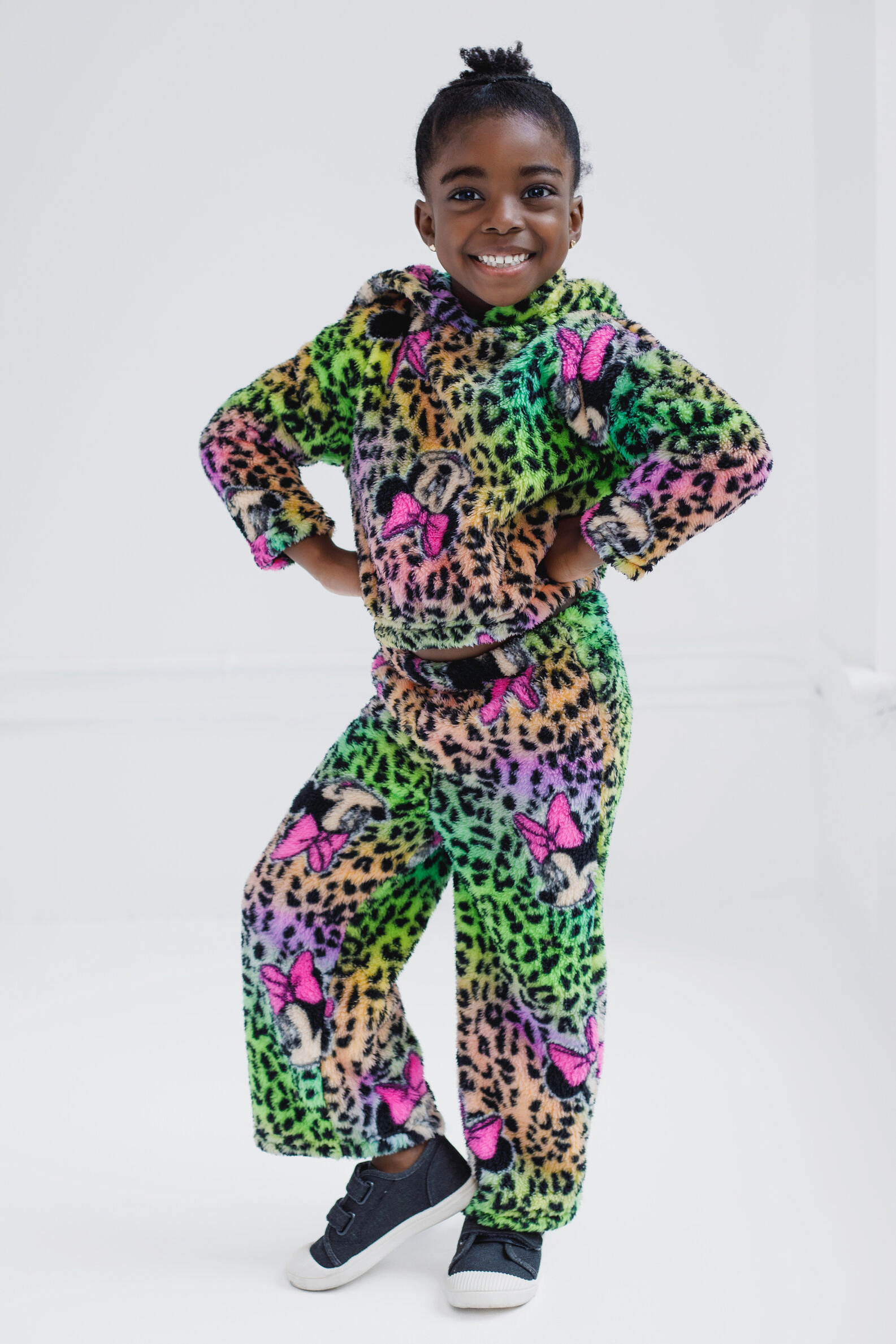 Disney Minnie Mouse Girls' Fleece 2-Piece Hoodie and Pants Set