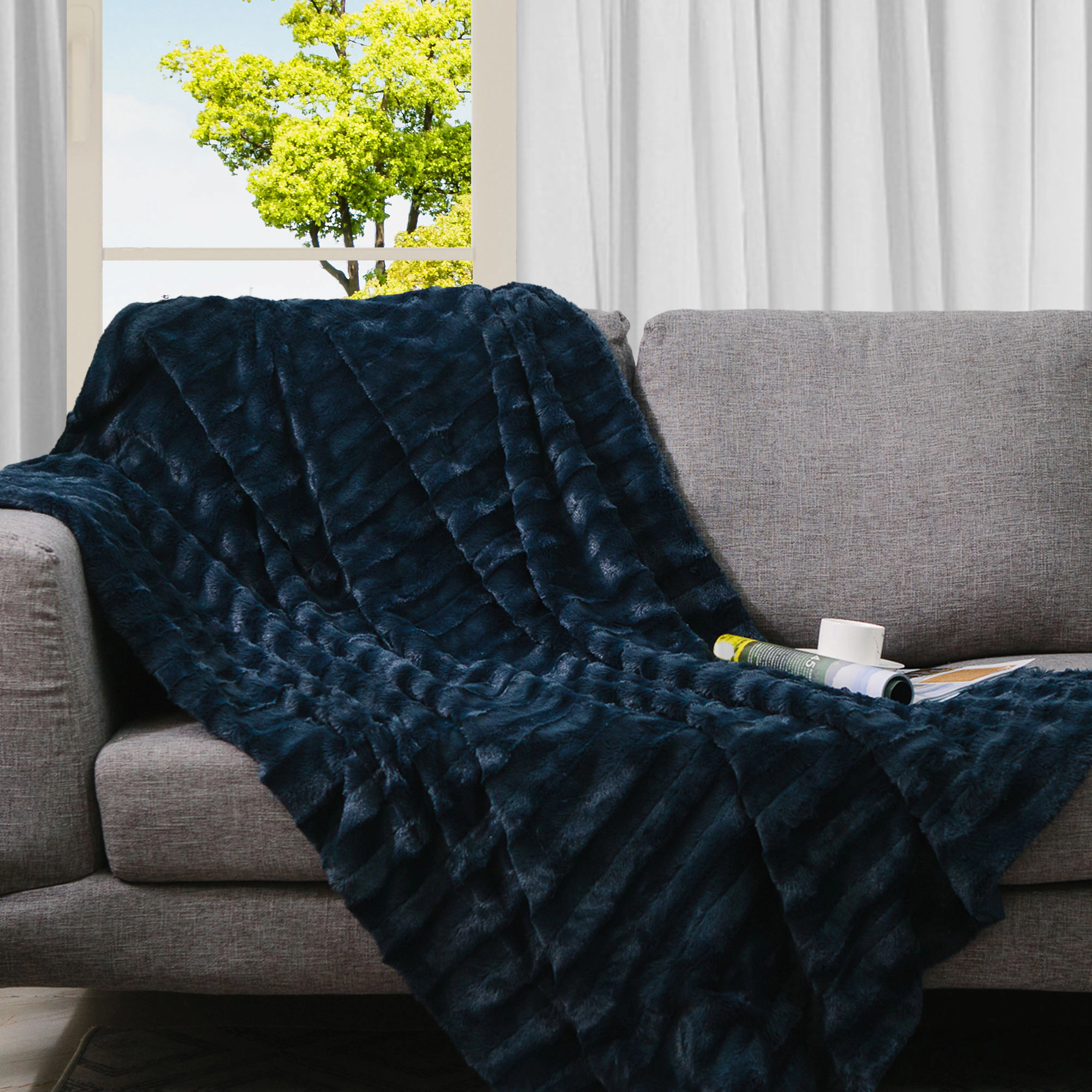 Cheer Collection 88 x 108-Inch Ultra Soft Reversible Faux Fur and Microplush Blanket for Couch Bed