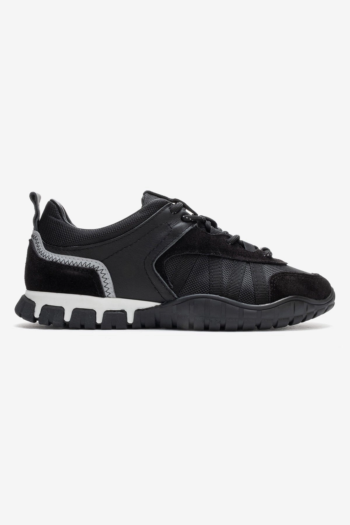 Forever & Always Womens Fiera Leather Mesh Sneaker