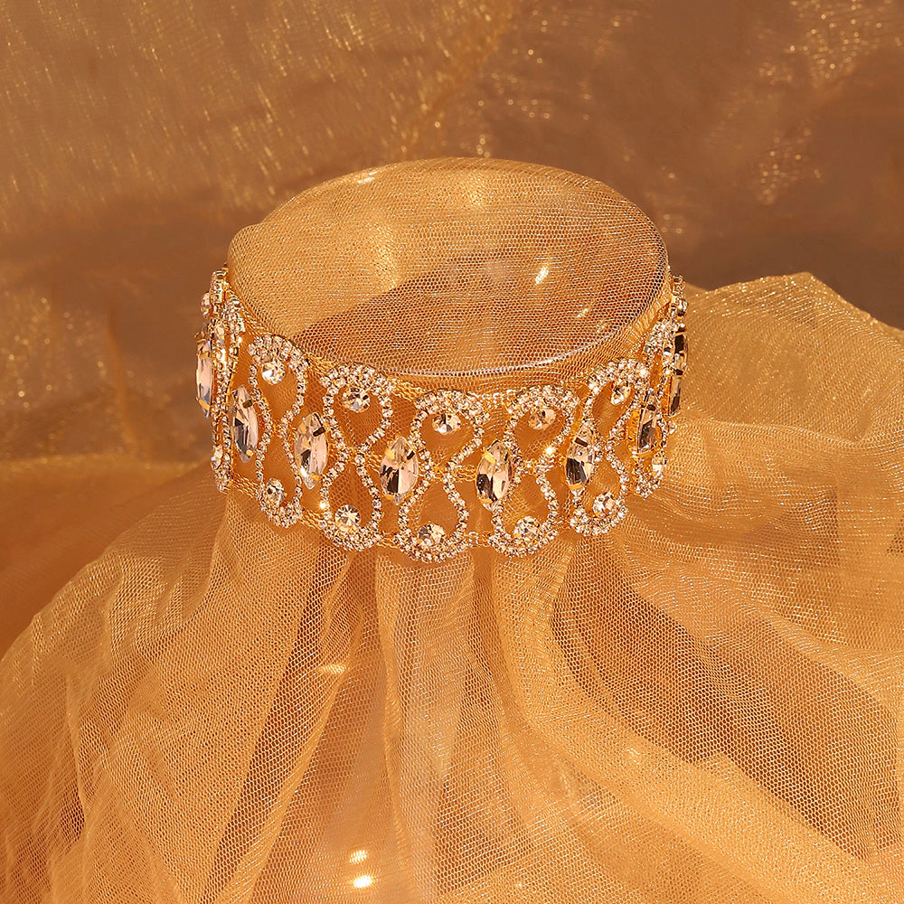 SOHI Women's Gold Plated Crystal Necklace