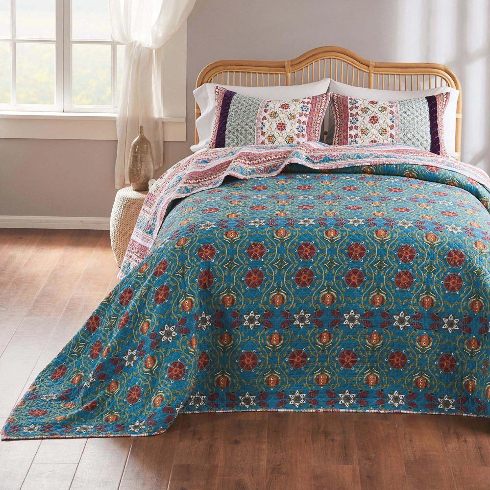 Greenland Home Fashions Thalia Cotton Boho Style Jumbo Sized Reversible Quilt Set 3 PC