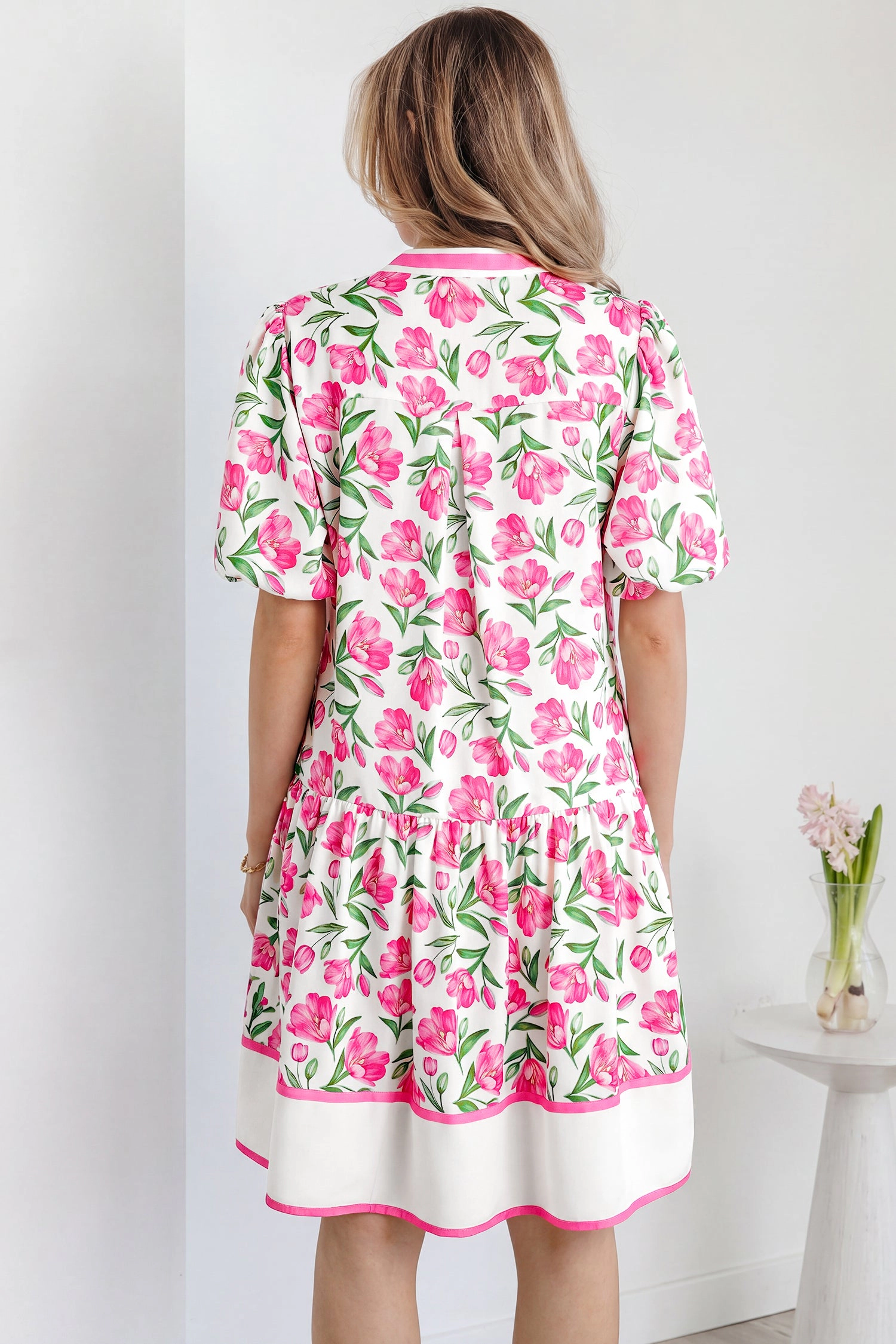 Threaded Pear Womens Aliya Block Trim Short Dress - Floral V-Neck Puff Sleeve Mini