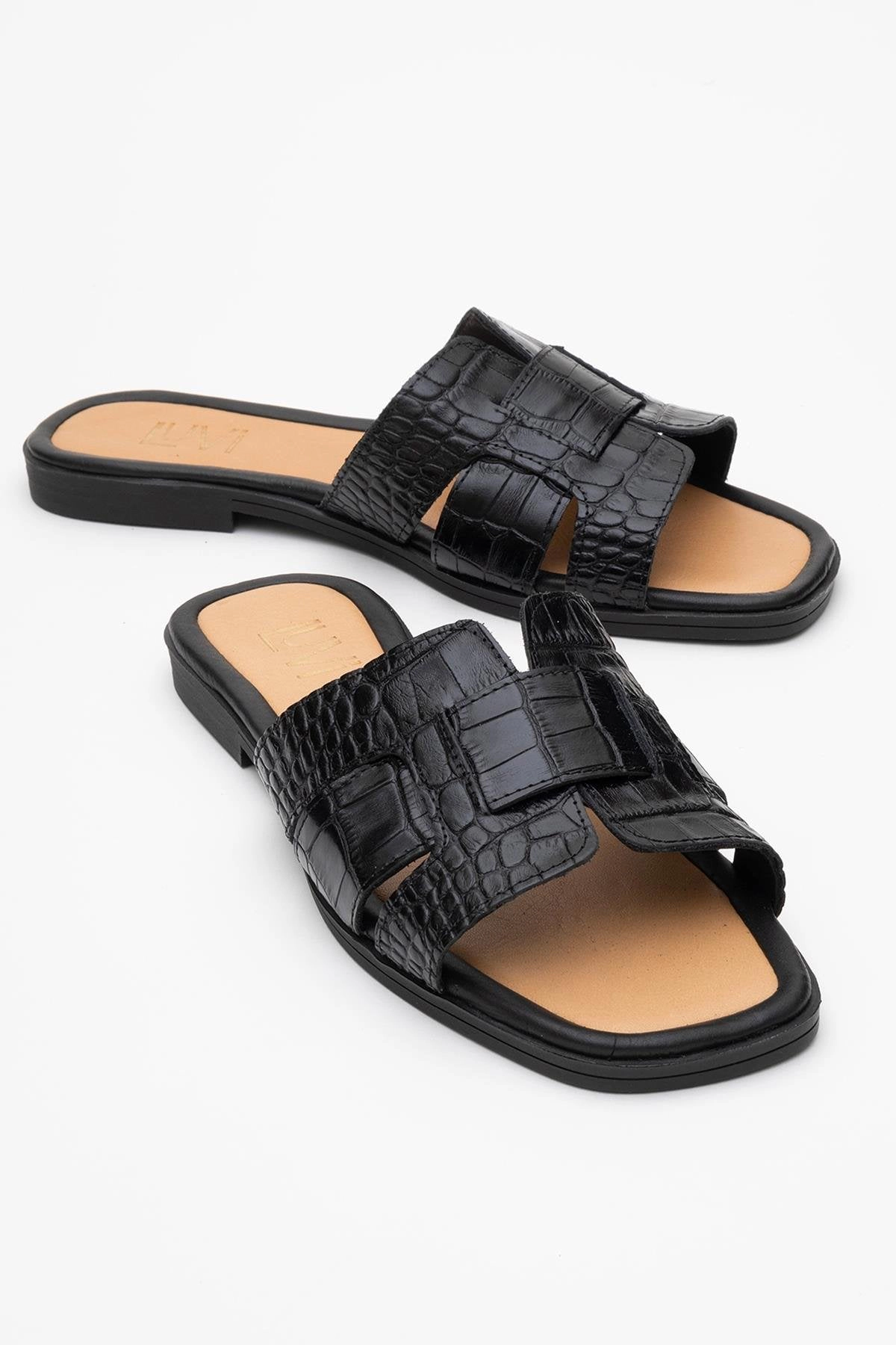 Forever & Always Womens Notre Leather Flat Sandalss