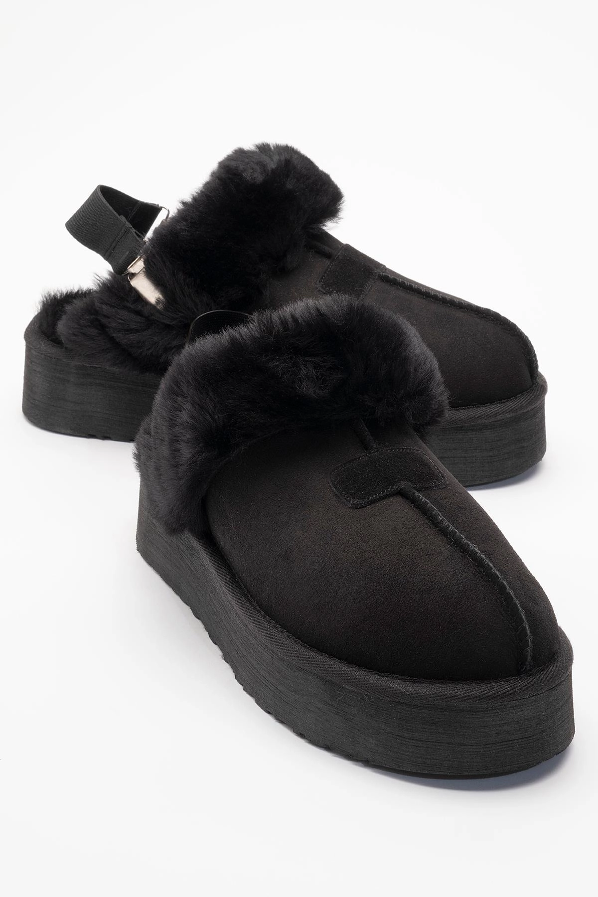 Forever & Always Womens Olessa Leather Fur Slipper