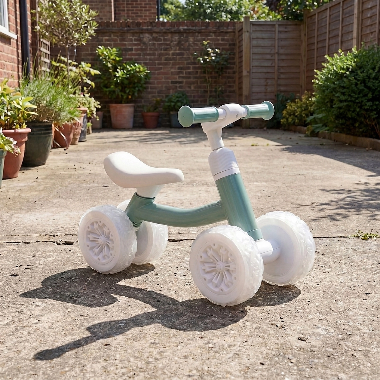 Baby Balance Bike Light-Up Wheels 3-Level Adjustable Handlebar and Seat 45-Degree Steering Limit 12-36 Months Green
