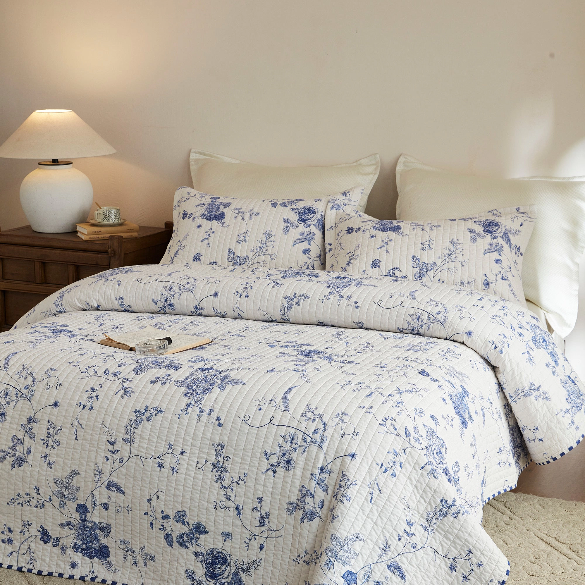MarCielo 3 Pieces 100% Cotton Blue & White Floral Quilt Set – Farmhouse Bedspread Set