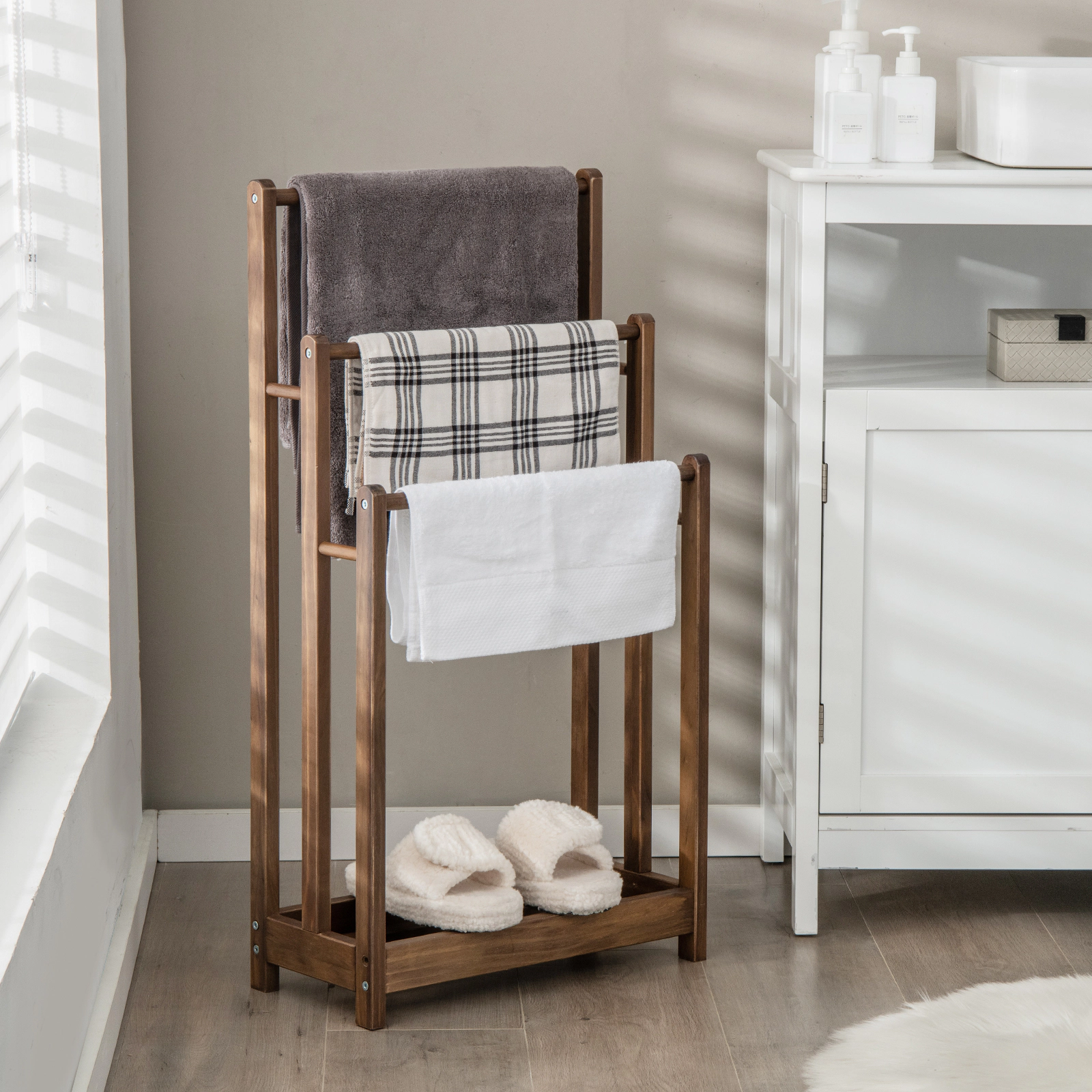 SUGIFT 3-Bar Slatted Bottom Shelf Fir Wood Bathroom Towel Rack 18-in x 9-in x 34-in 22-lb per Bar Rustic Brown