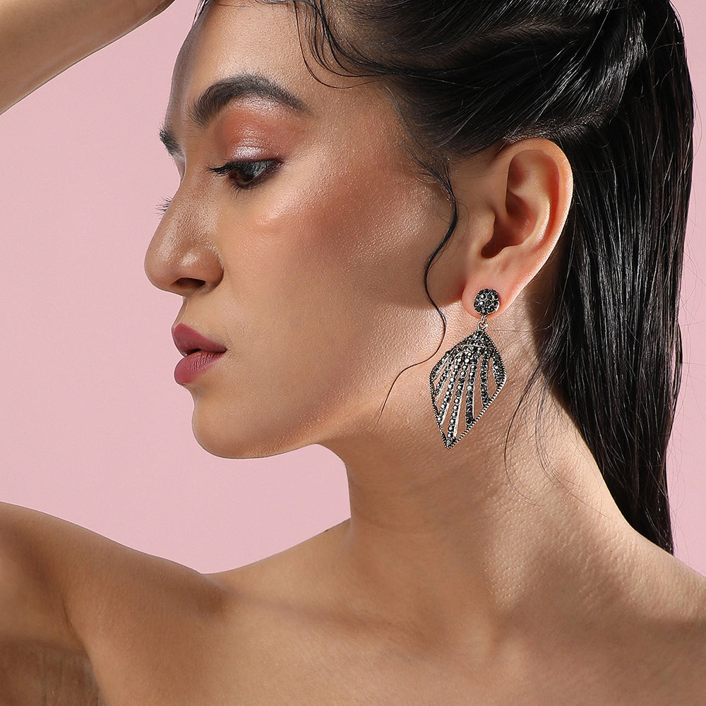 SOHI Women's Stardust Drift Drop Earrings