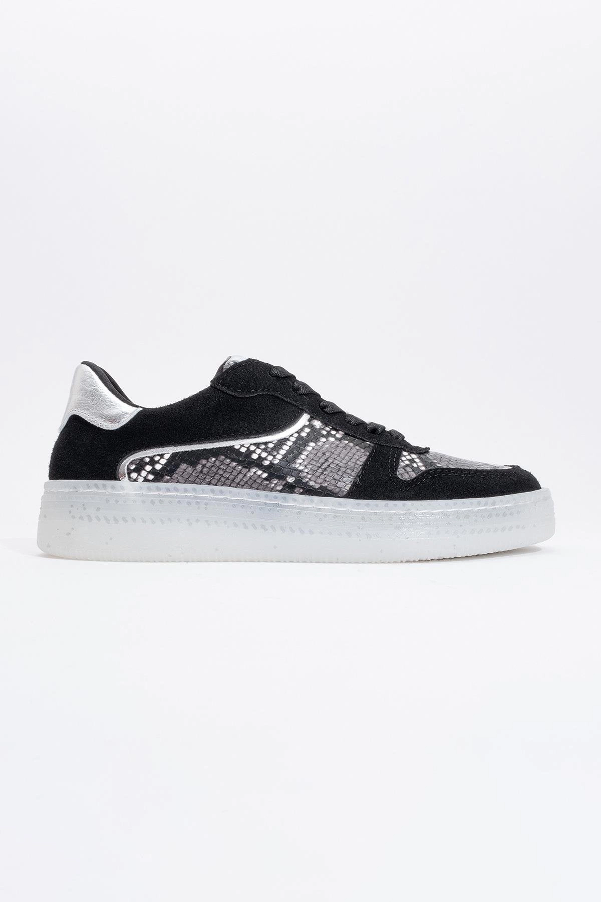 Prologue Shoes Womens Montero Sneakers