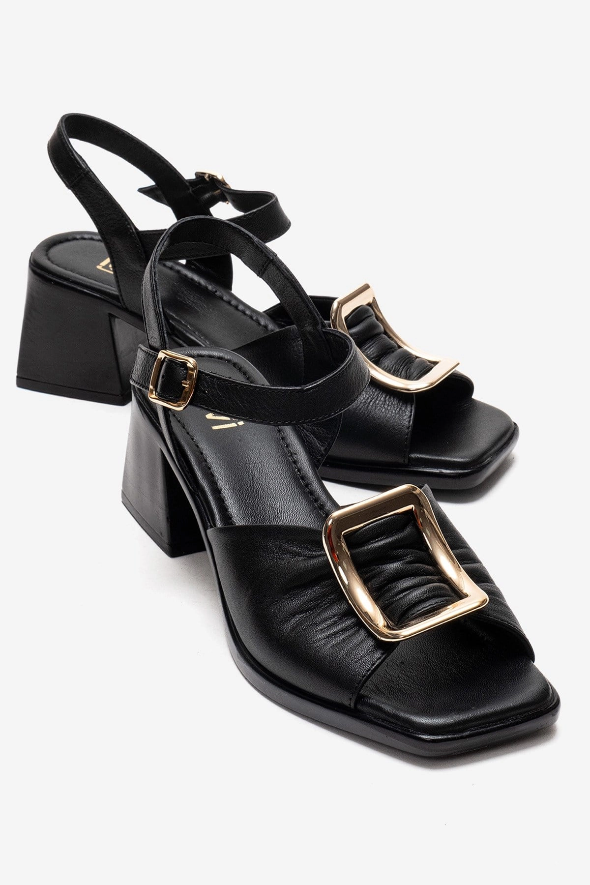 Forever & Always Womens Asha Leather Block Heel Sandal