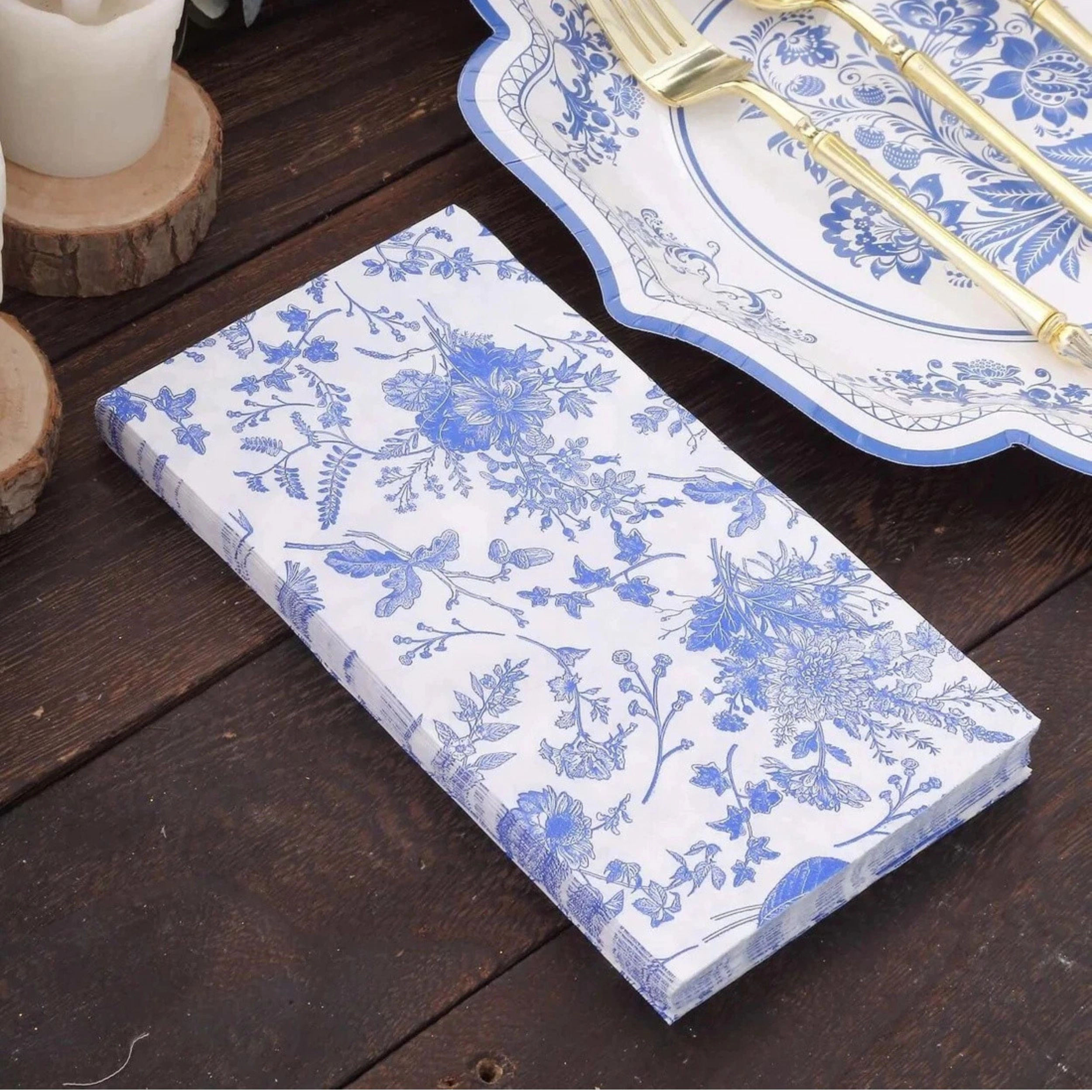 Home Collection Pack of 20 French Toile Floral Paper Dinner Napkins