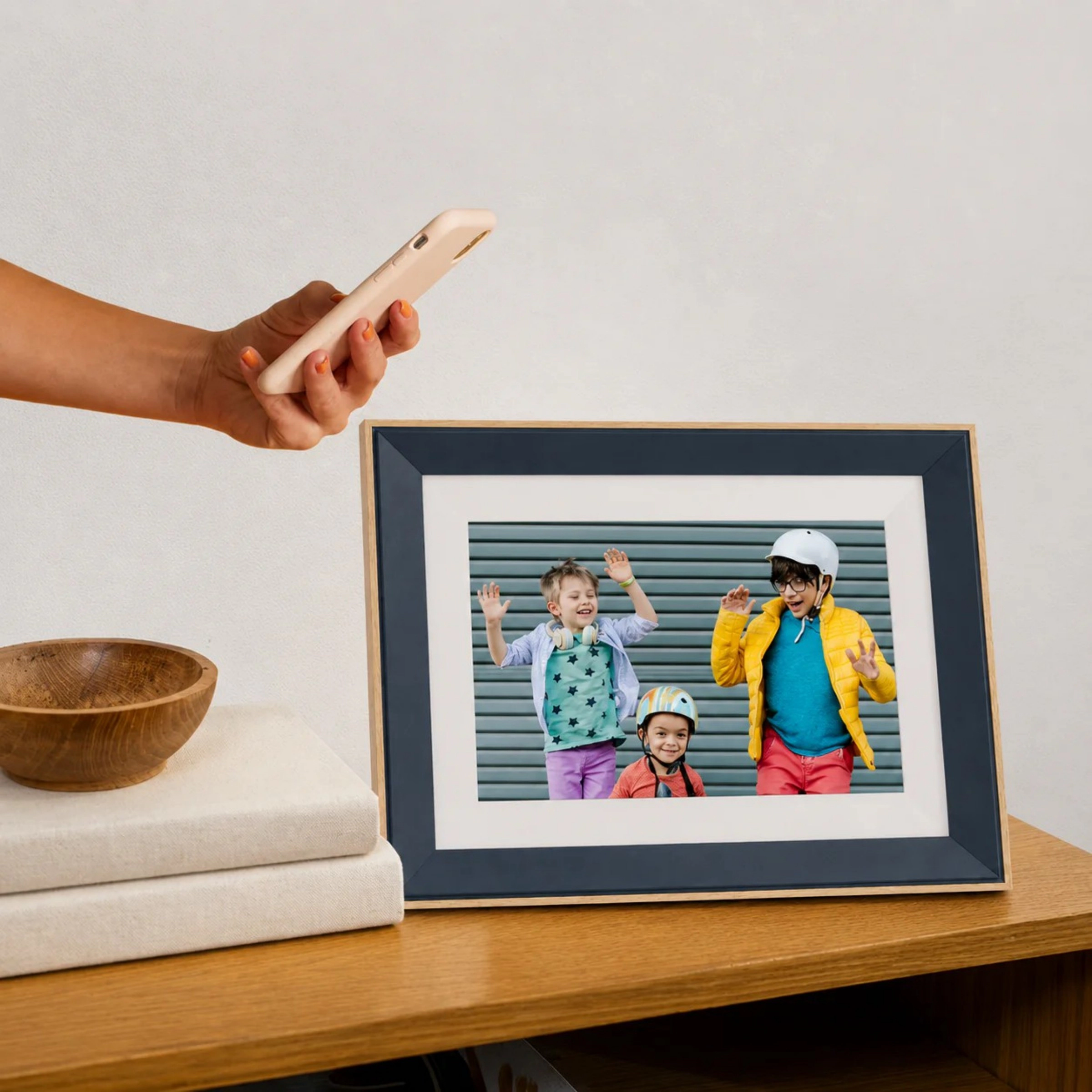 Eco4life 10.1" WiFi Digital Photo Frame Instant Photo Share