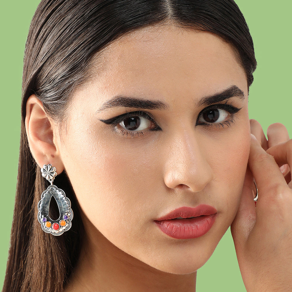 SOHI Women's Floral Drop Earrings