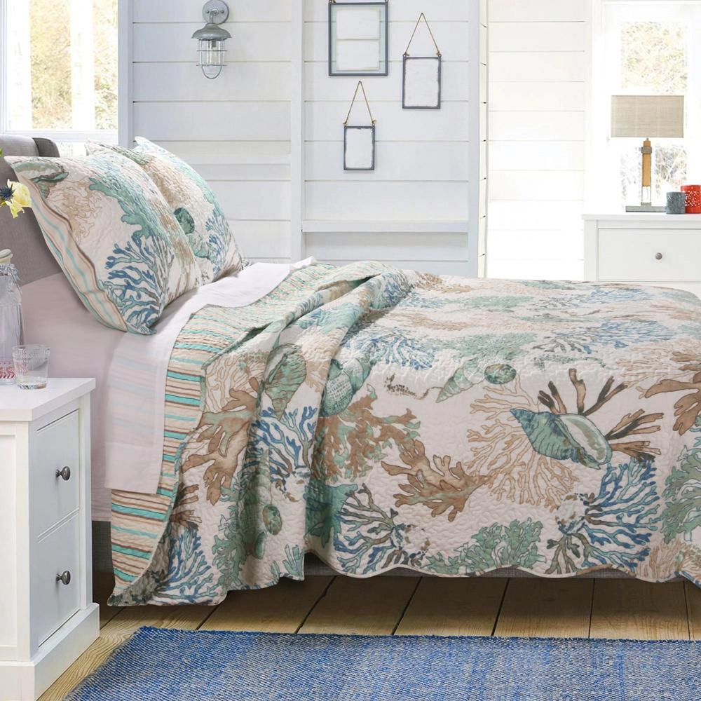 Barefoot Bungalow Atlantis Seashells 3 Piece Quilt & Pillow Sham Set