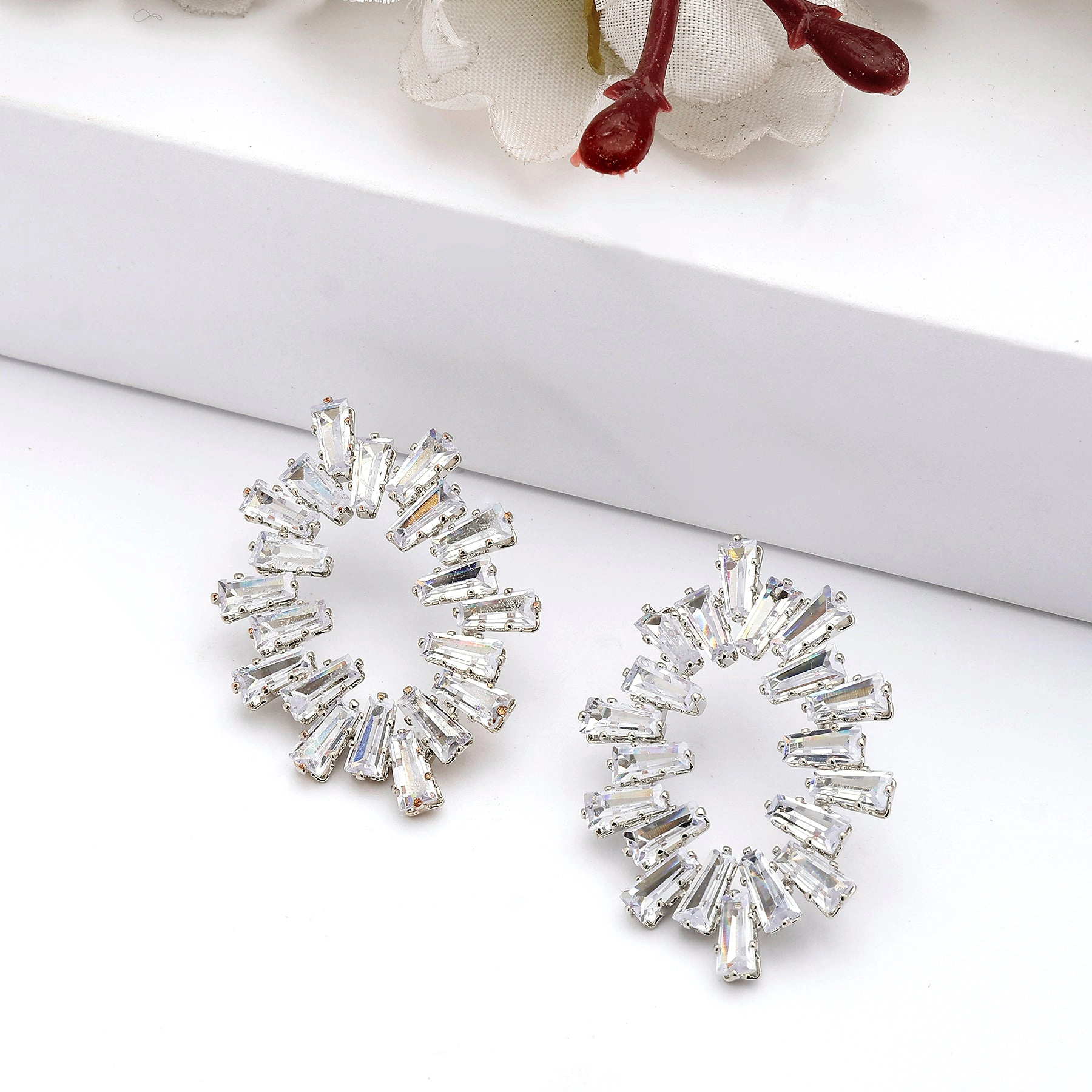 AGP PARIS Womens Starlight Halo Stud Earrings