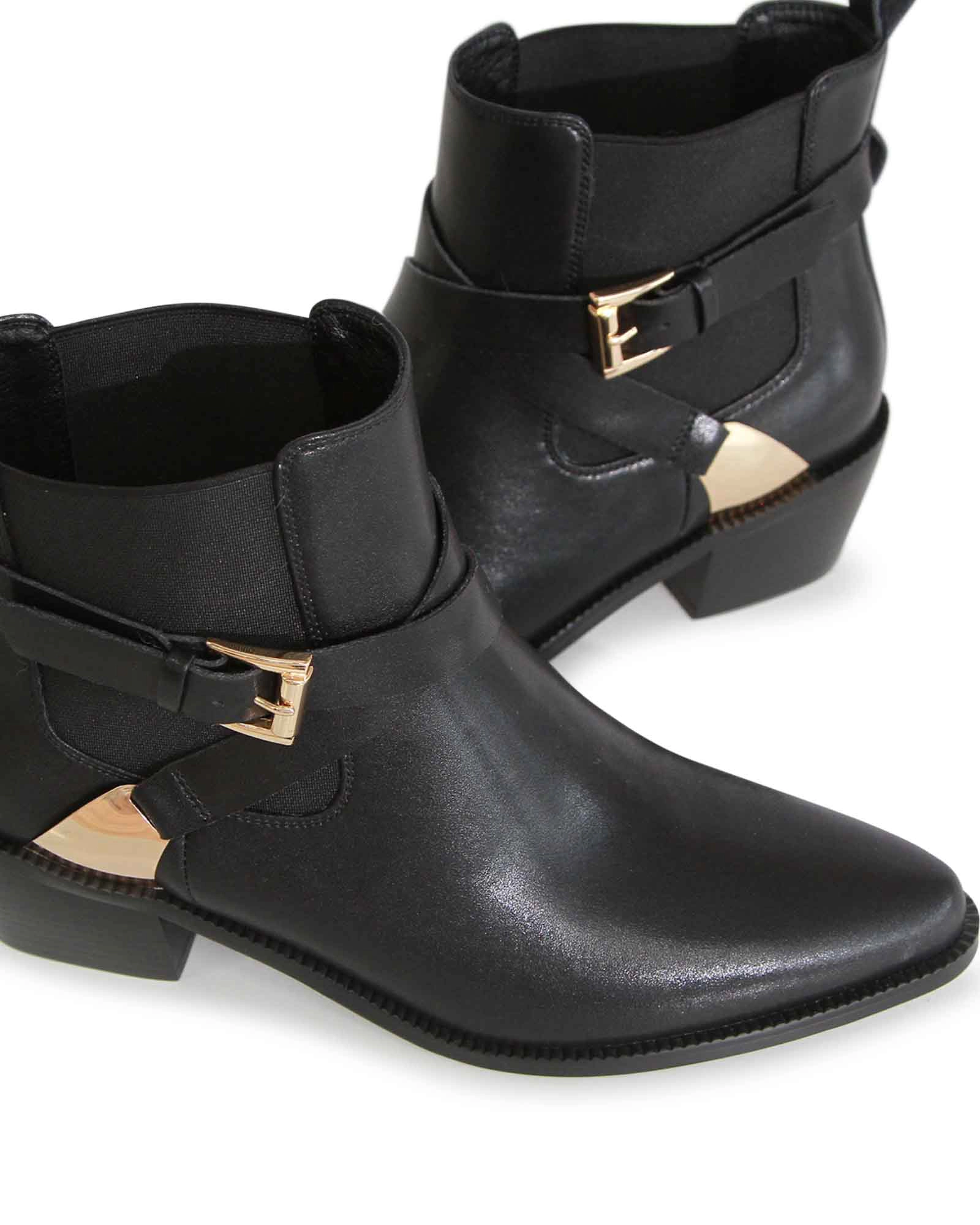 Belle & Bloom Womens Full Moon Ankle Boot