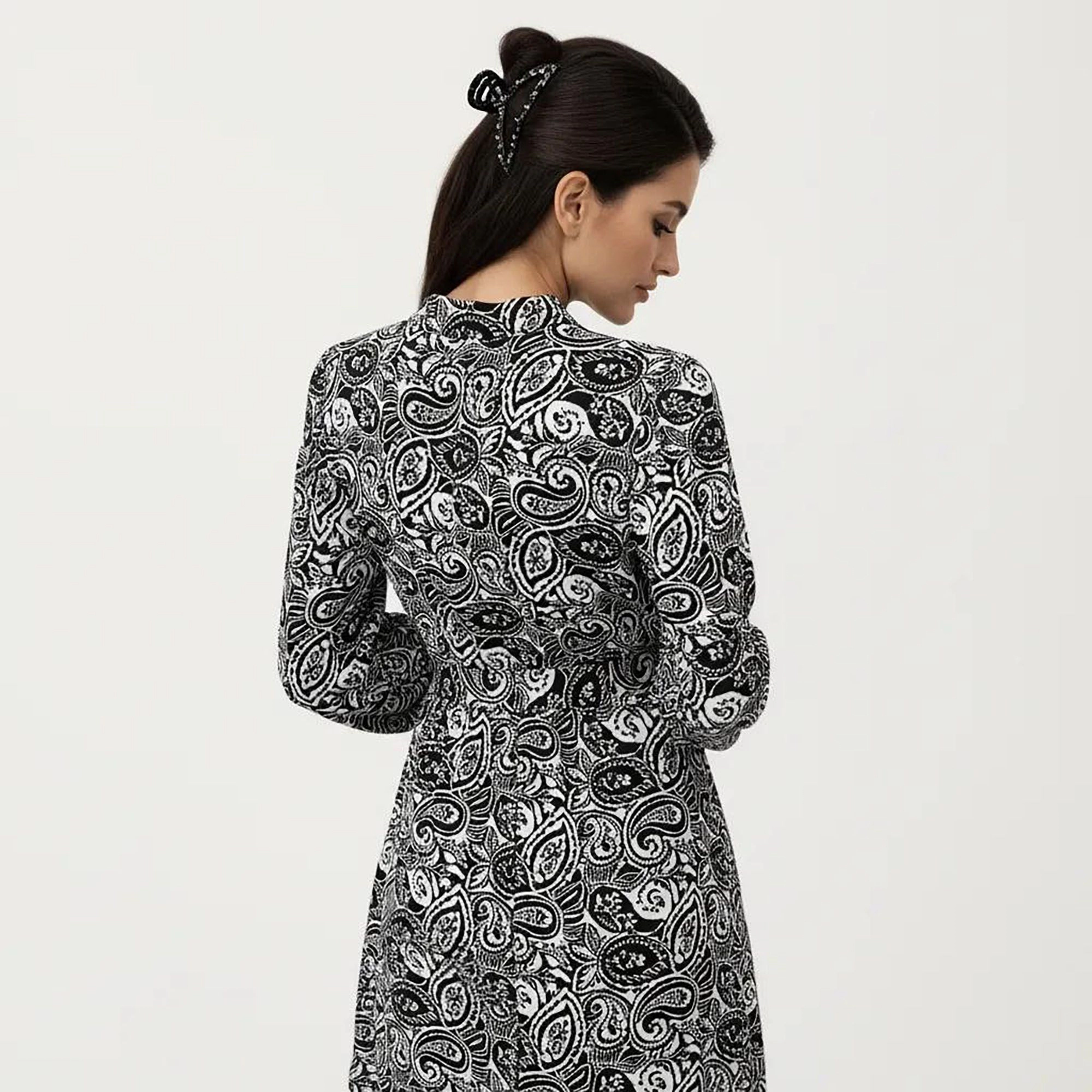 Anna-Kaci Women's Black Paisley Print Long Sleeve V Neck Dress