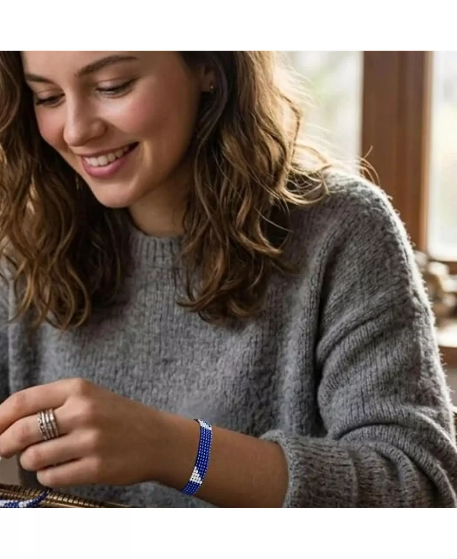 SAWA SAWA Peace and Nourishment Bracelet in Blue with White Detail