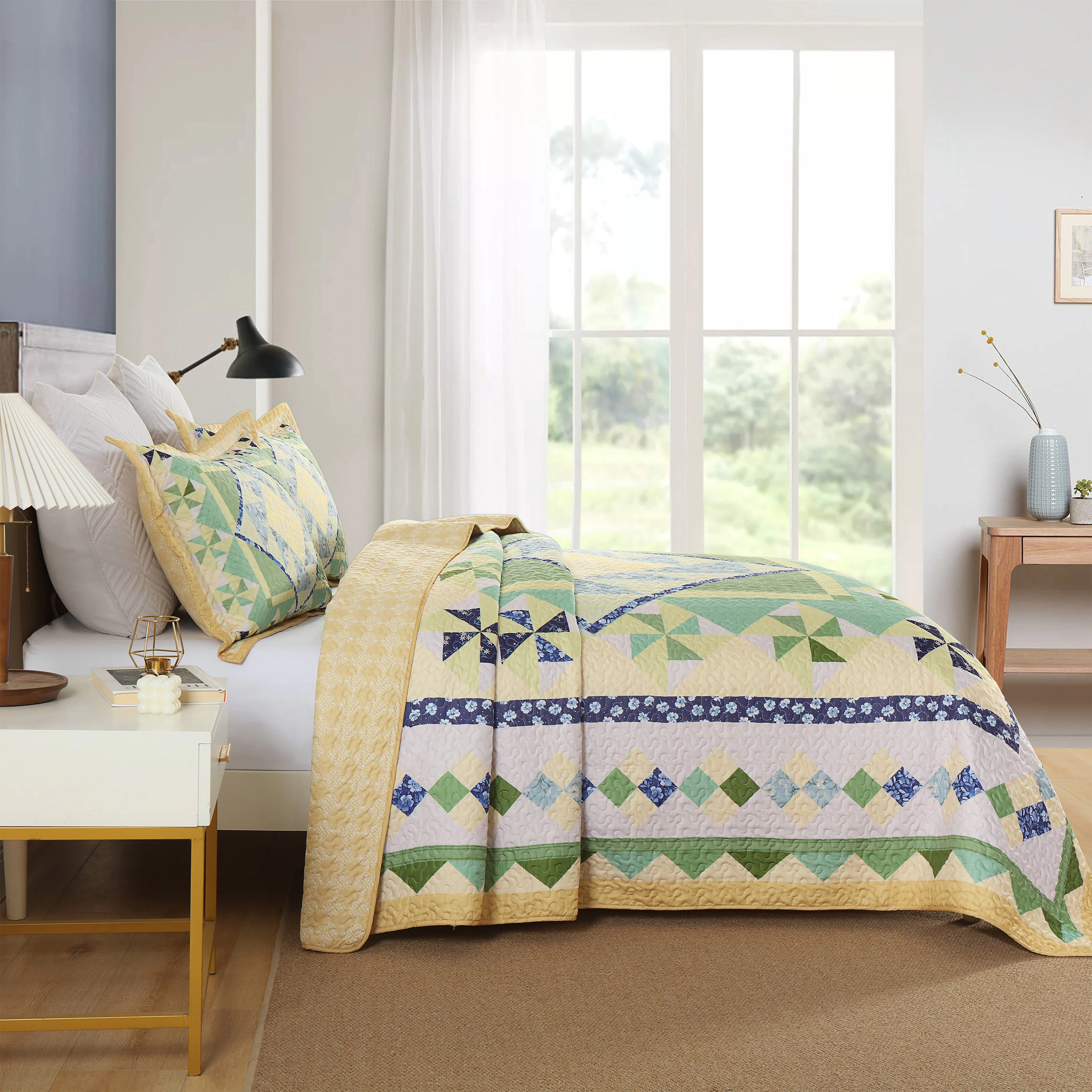 MarCielo 3 Pieces Reversible Geometric Quilt Bedspread Set