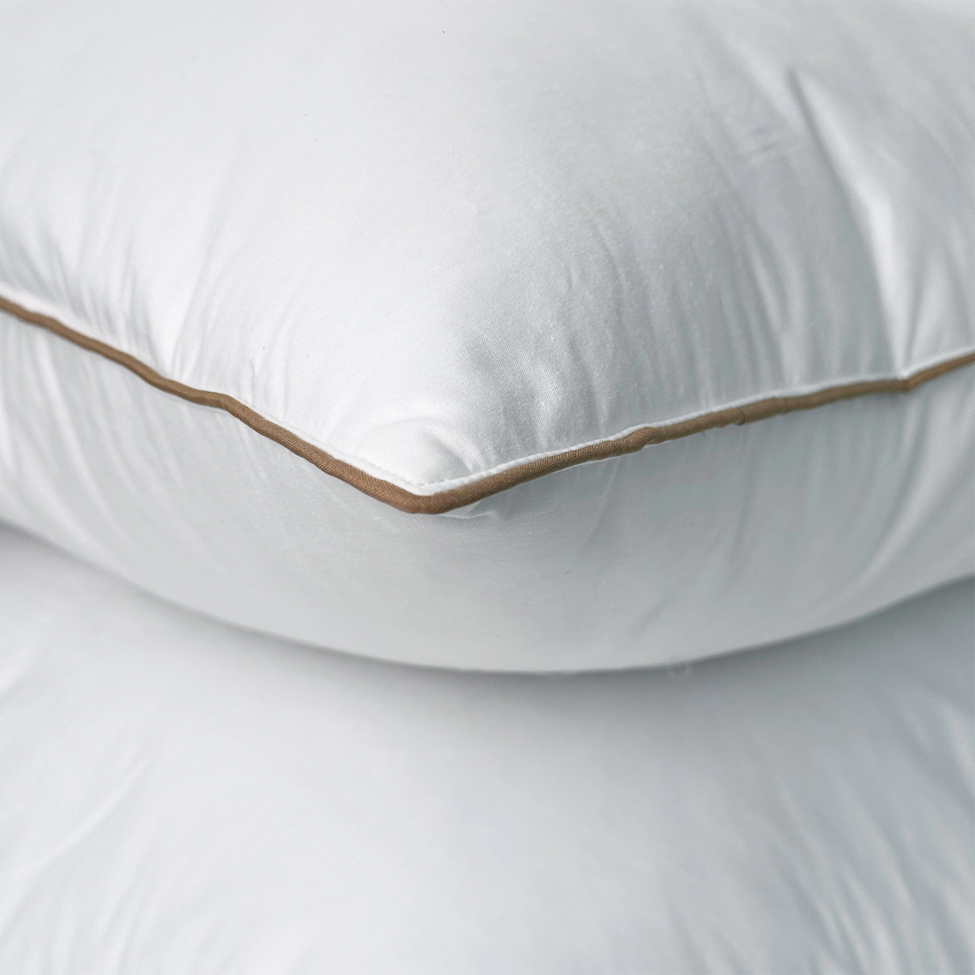 PeaceNest Cotton Shell Goose Feather Sleeping Pillows with Medium Support and Brown Piping,2-Pack