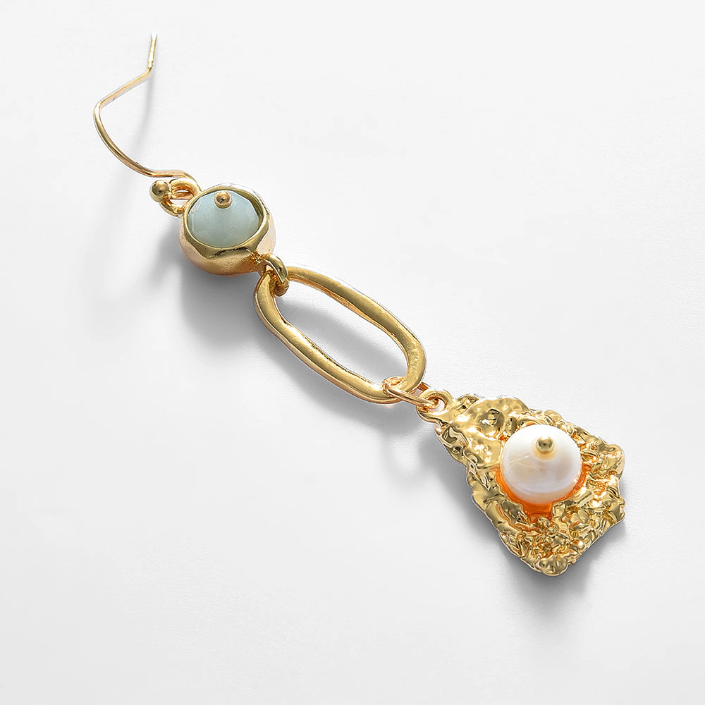 SOHI Women's White Santorini Drop Earrings