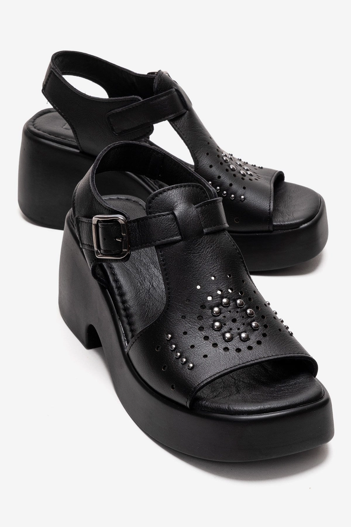 Forever & Always Womens Romina Leather Platform Sandals