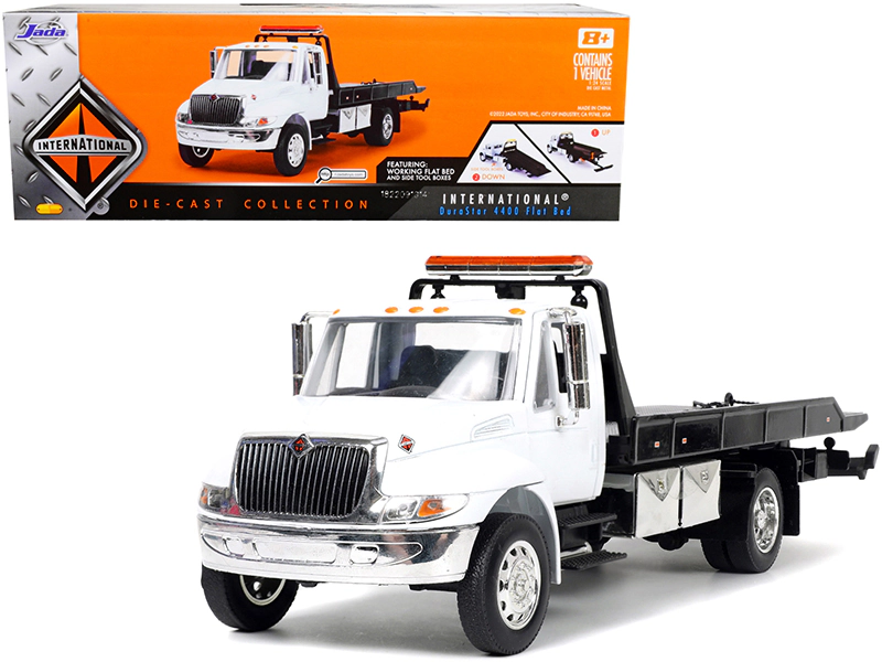 Jada International DuraStar 4400 Flatbed Tow Truck White 1/24 Diecast Model by Jada