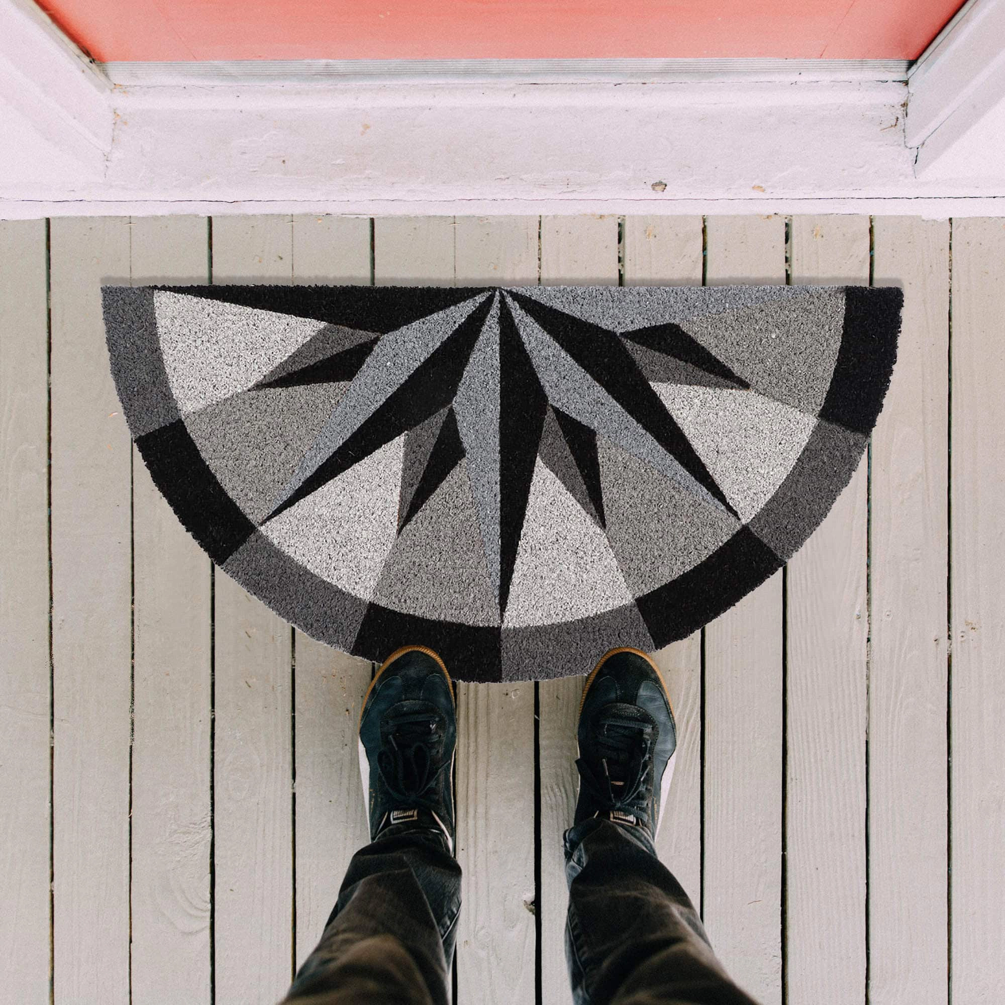 Evideco French Home Goods Black and Gray Compass Rose Coir Doormat 30 x 15 Inches