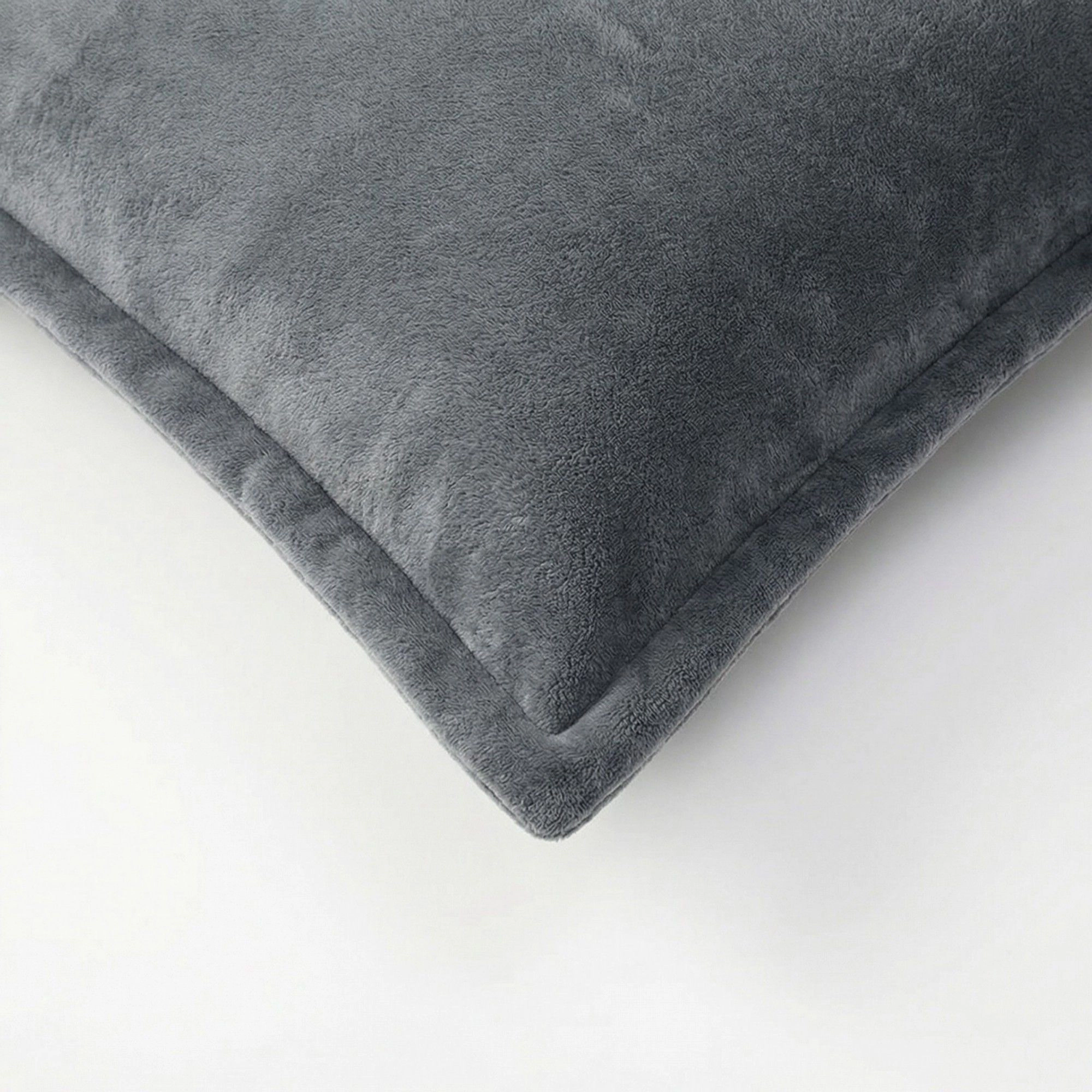 Alilang Unisex 2-Pack Solid Pillowcases with Envelope Closure Decorative Sleep Cover Set 18.9x29in