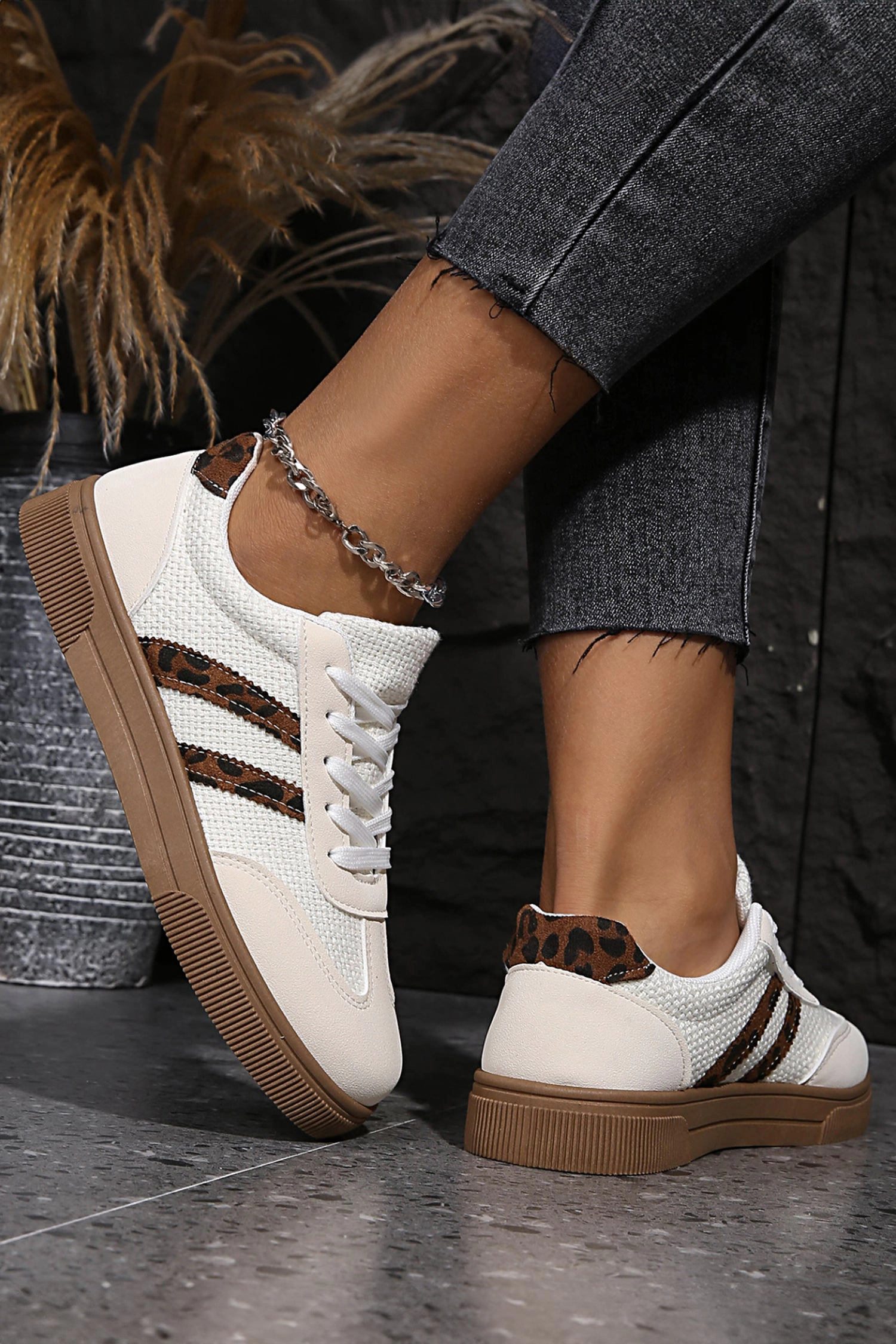 Threaded Pear Women's Lila Leather Patchwork Flat Sneakers