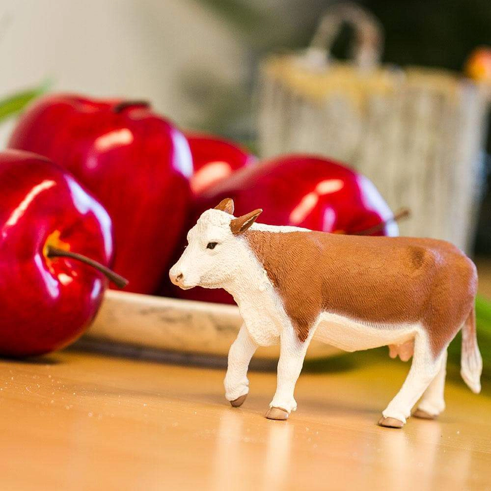Safari Ltd. - Hereford Cow Kids Toy Figure