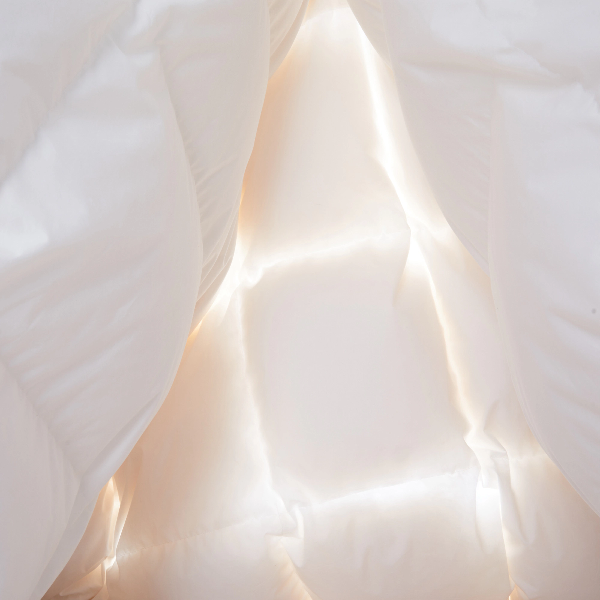 Unikome Heavyweight Extra Warmth 90% White Goose Down Comforter, Luxury 100% Cotton Cover Made in Germany