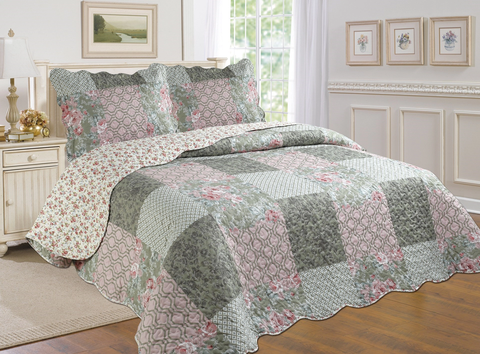 J&V TEXTILES 100% Microfiber Patchwork Reversible Quilt Set