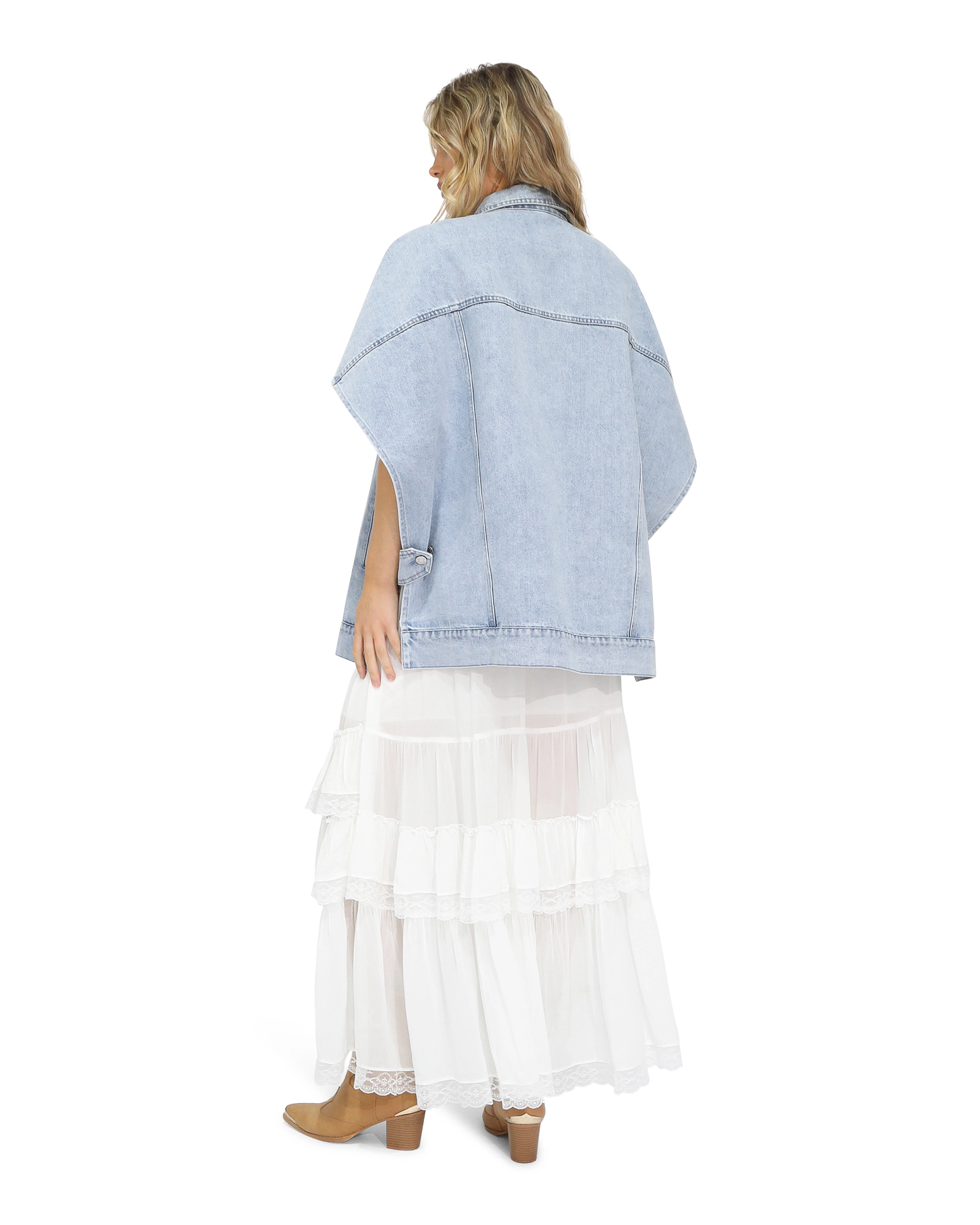 Belle & Bloom Womens California Soul Oversized Denim Vest
