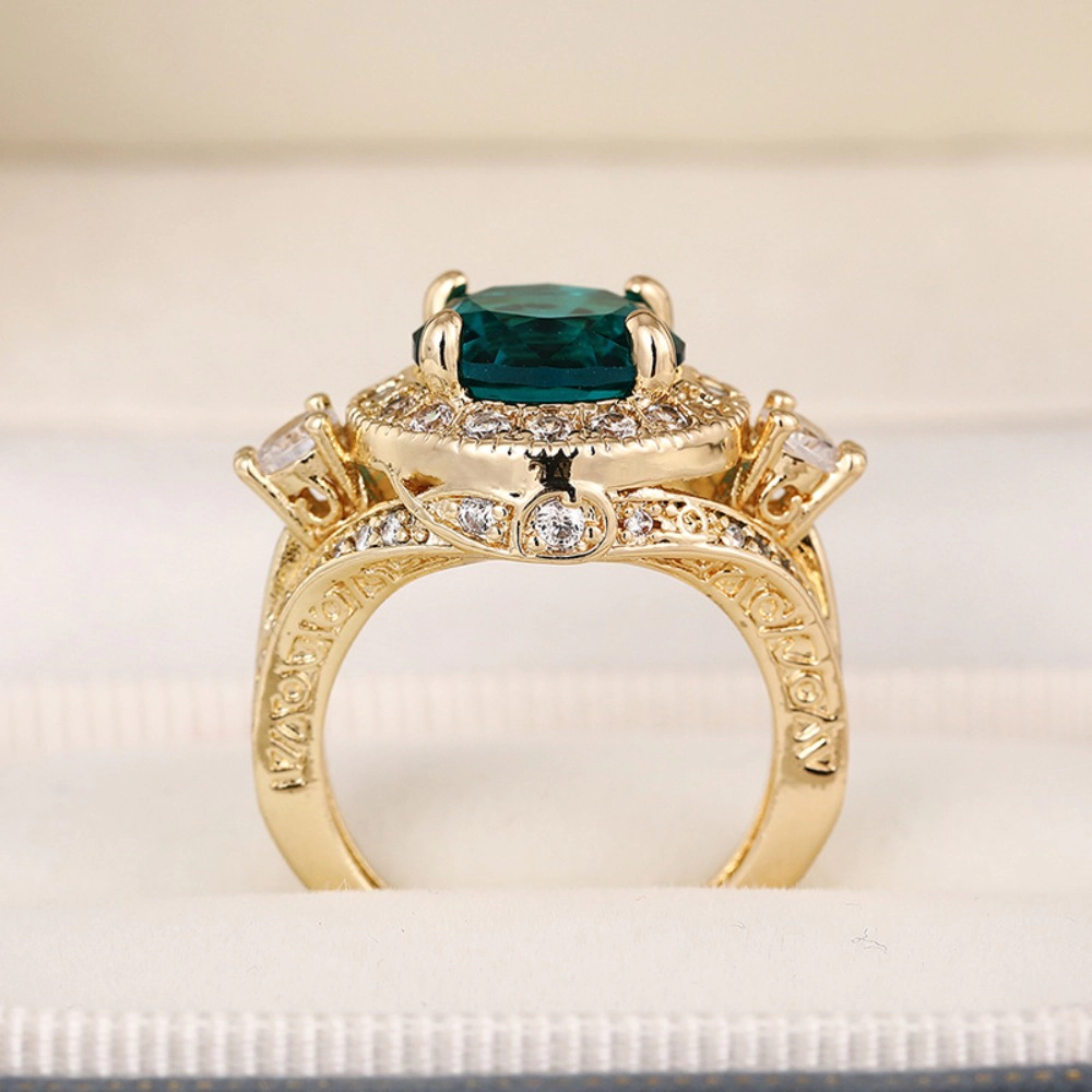 Luxury Green Synthetic Gemstone Engagement Ring